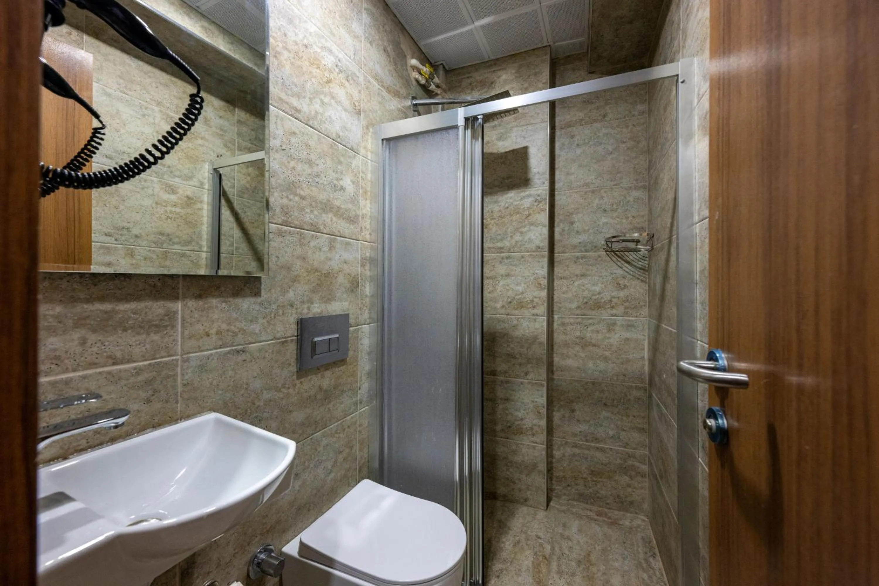 Shower in mayza otel
