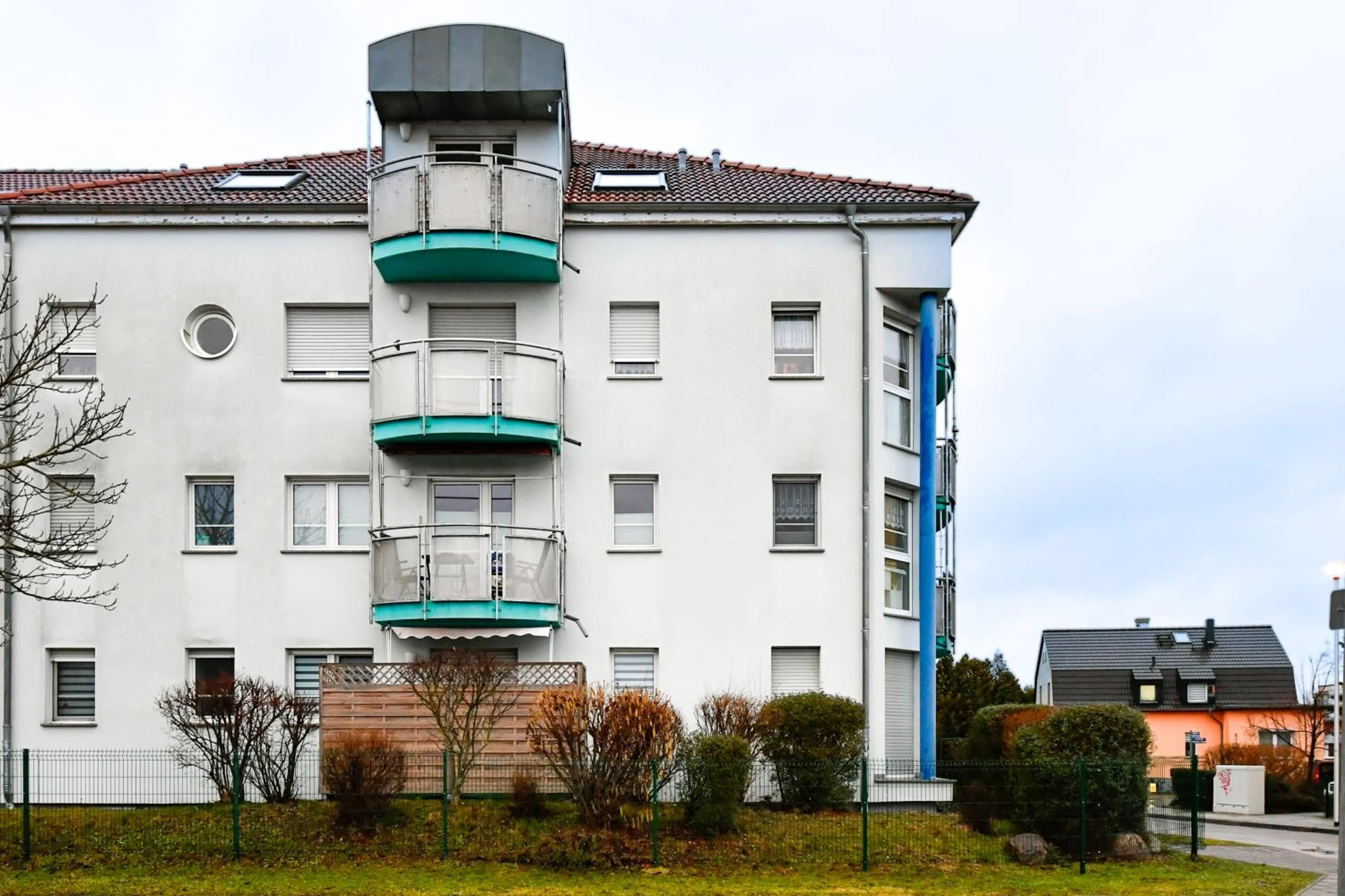 Property building in Exklusives-City-Apartment mit gratis Tiefgarage, Balkon, Waschtrockner, Netflix