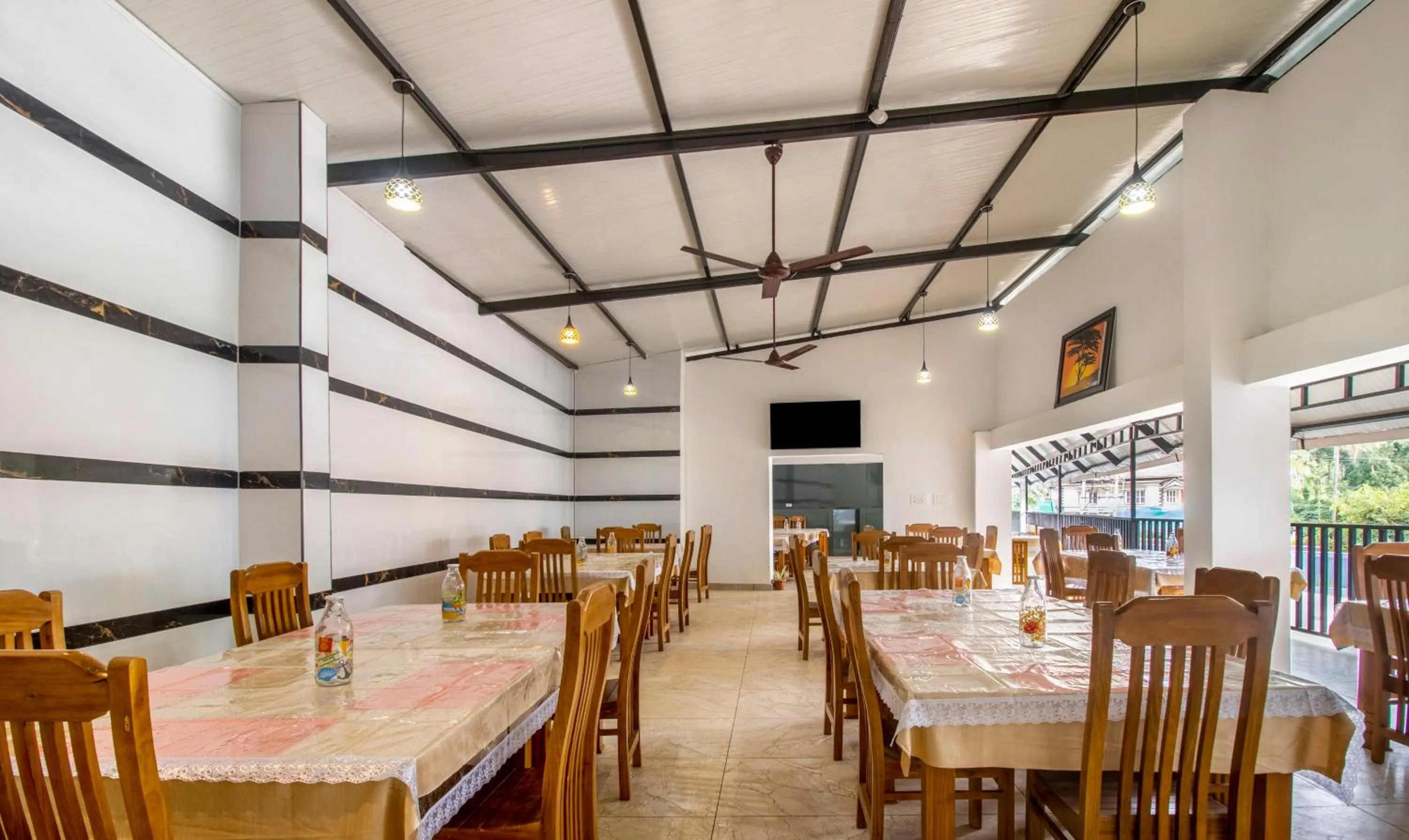 Restaurant/places to eat in Treebo The Rove, Coorg