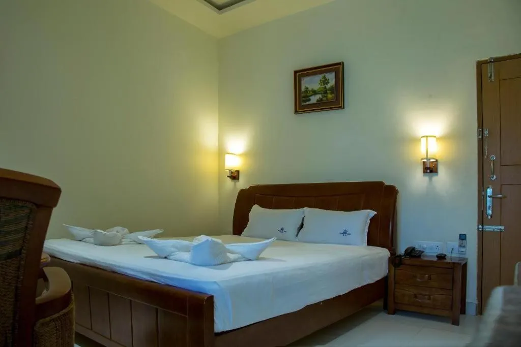 Bedroom, Bed in The Grand White Palace