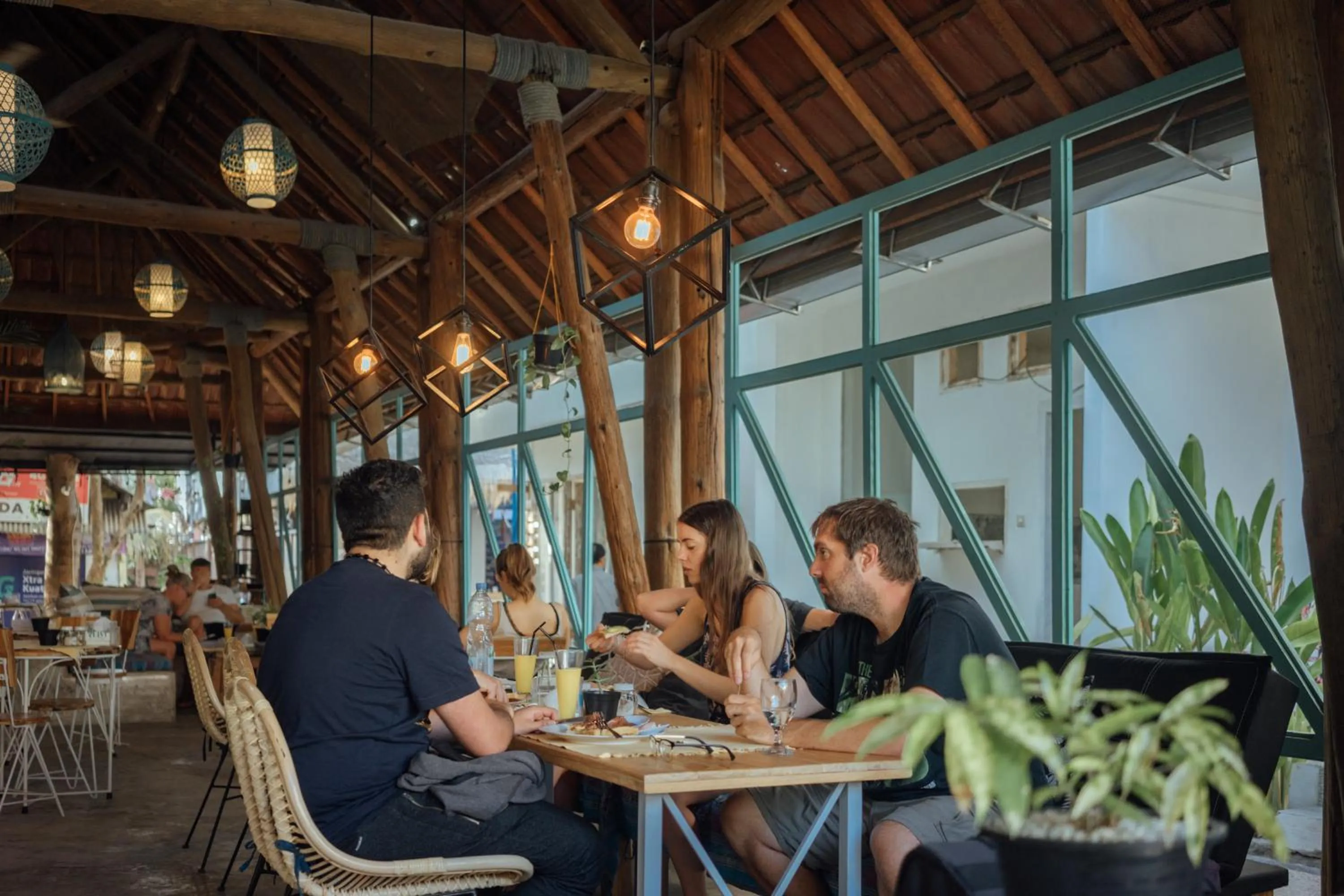 Restaurant/places to eat in Gili Amor Boutique Resort