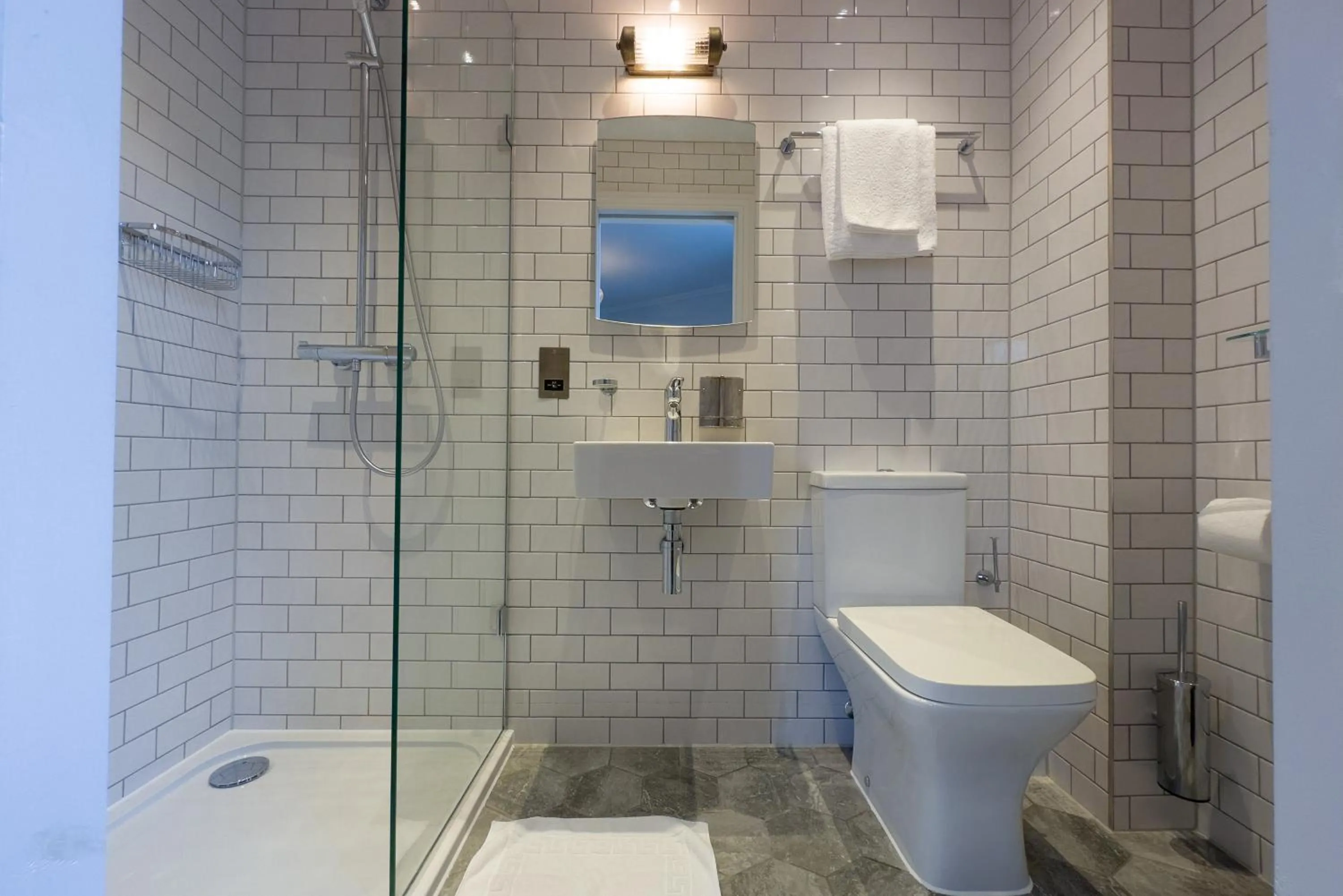 THE KNIGHT OF NOTTINGHILL