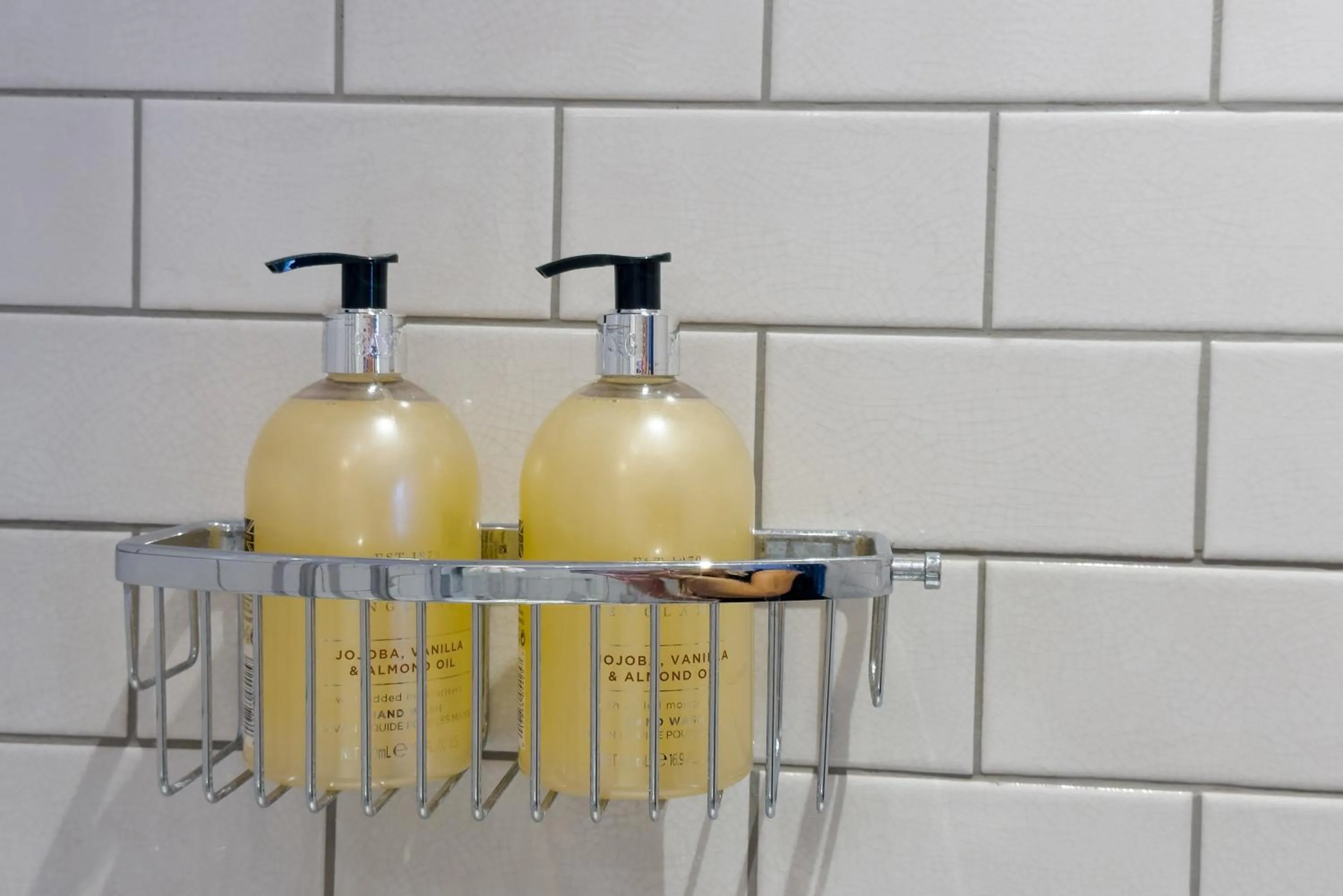 THE KNIGHT OF NOTTINGHILL