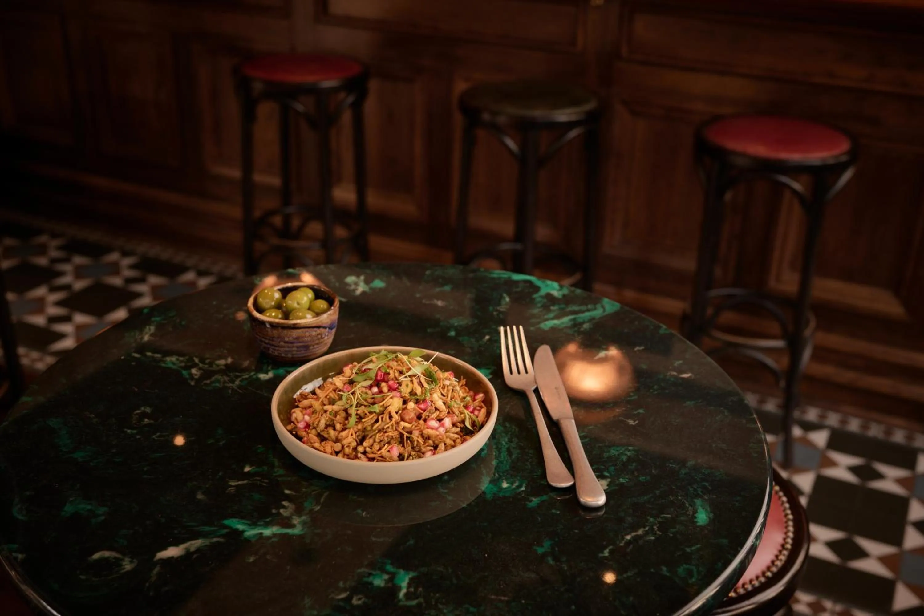 THE KNIGHT OF NOTTINGHILL