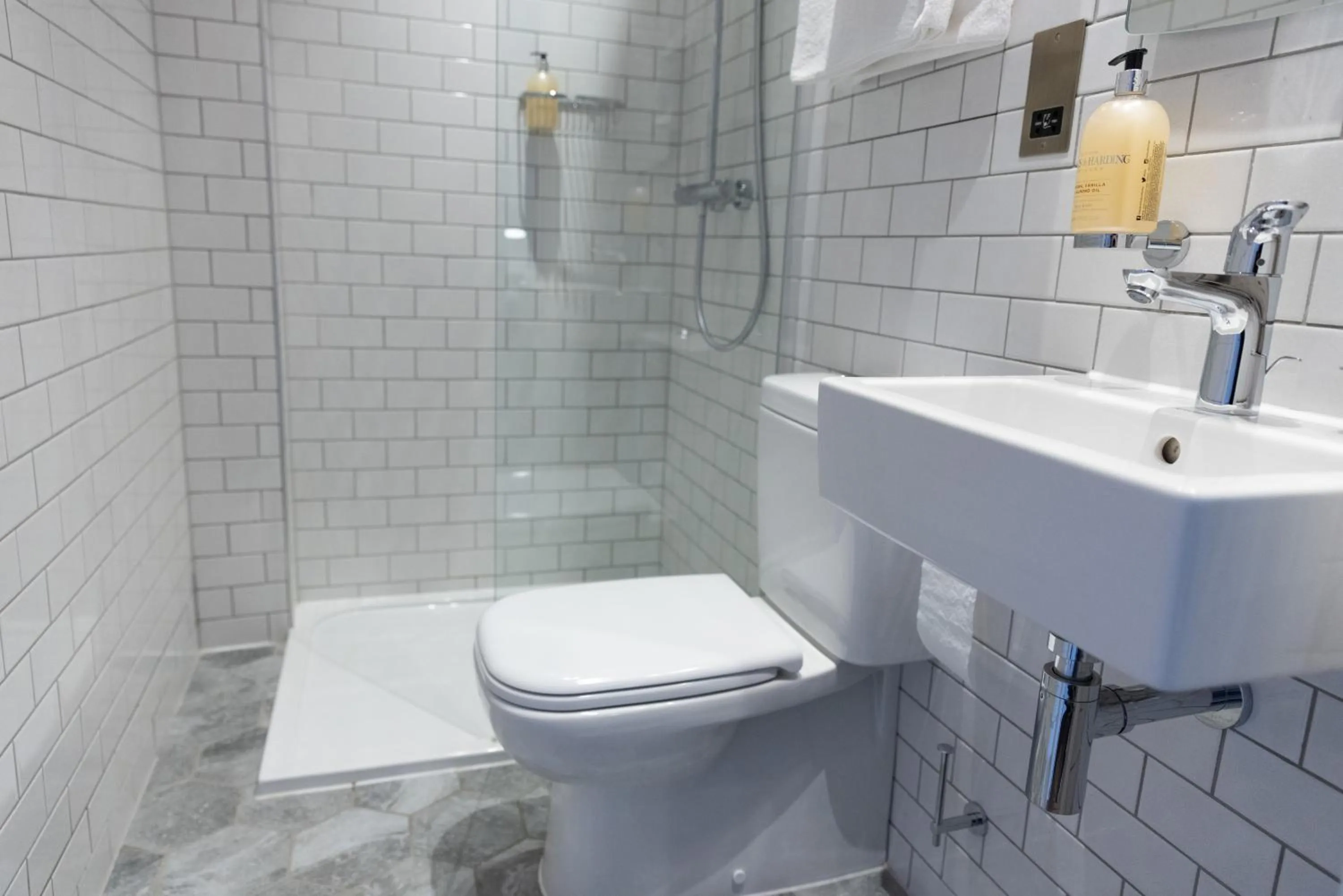 THE KNIGHT OF NOTTINGHILL