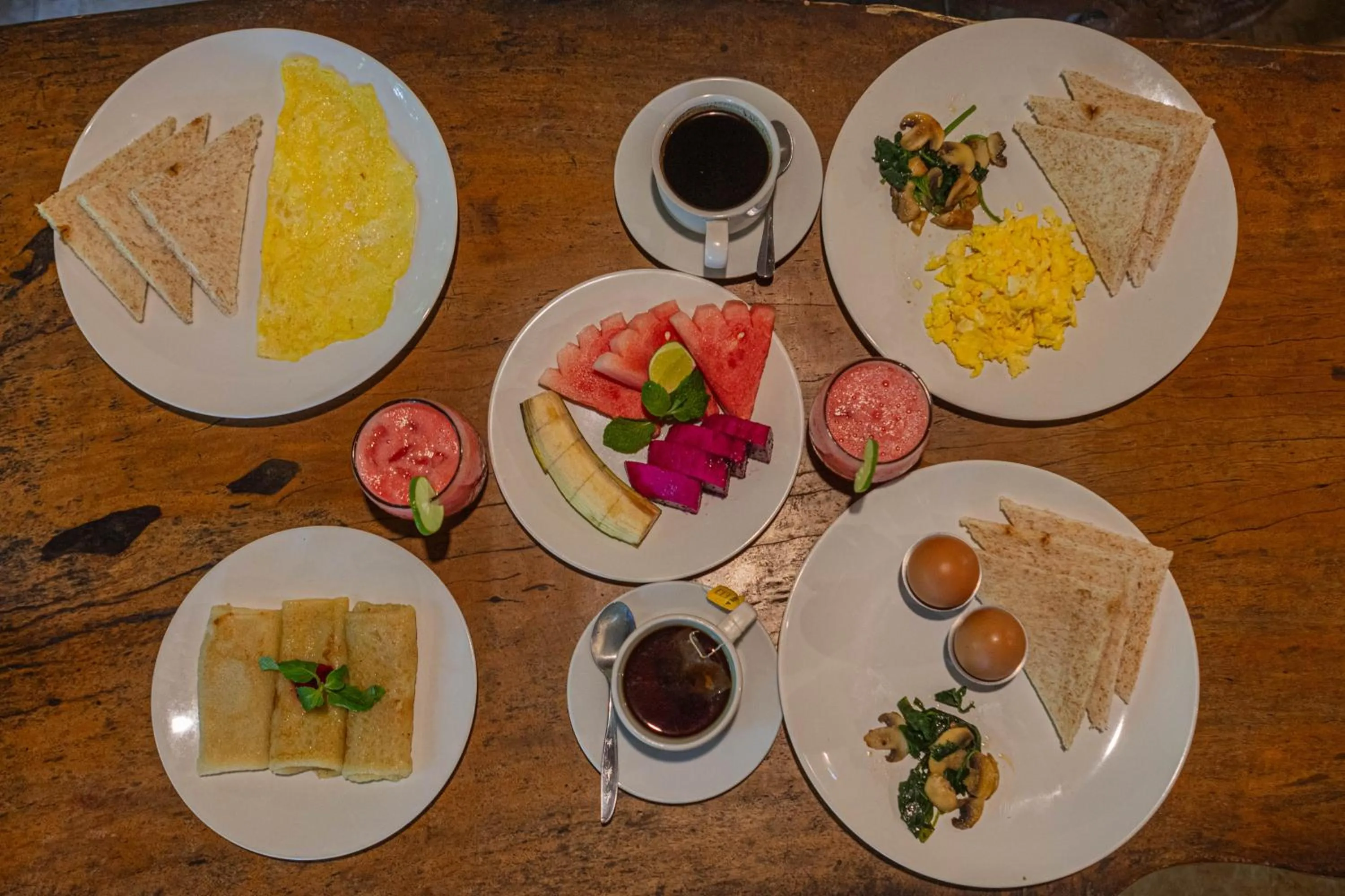 Breakfast in Sari Bamboo Villas