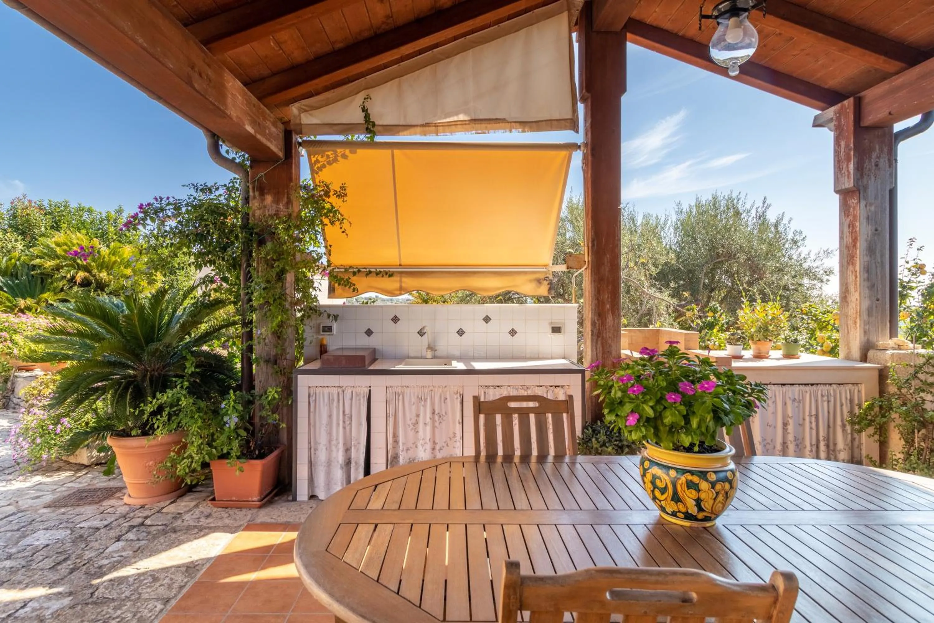 Property building in Il Flauto Magico