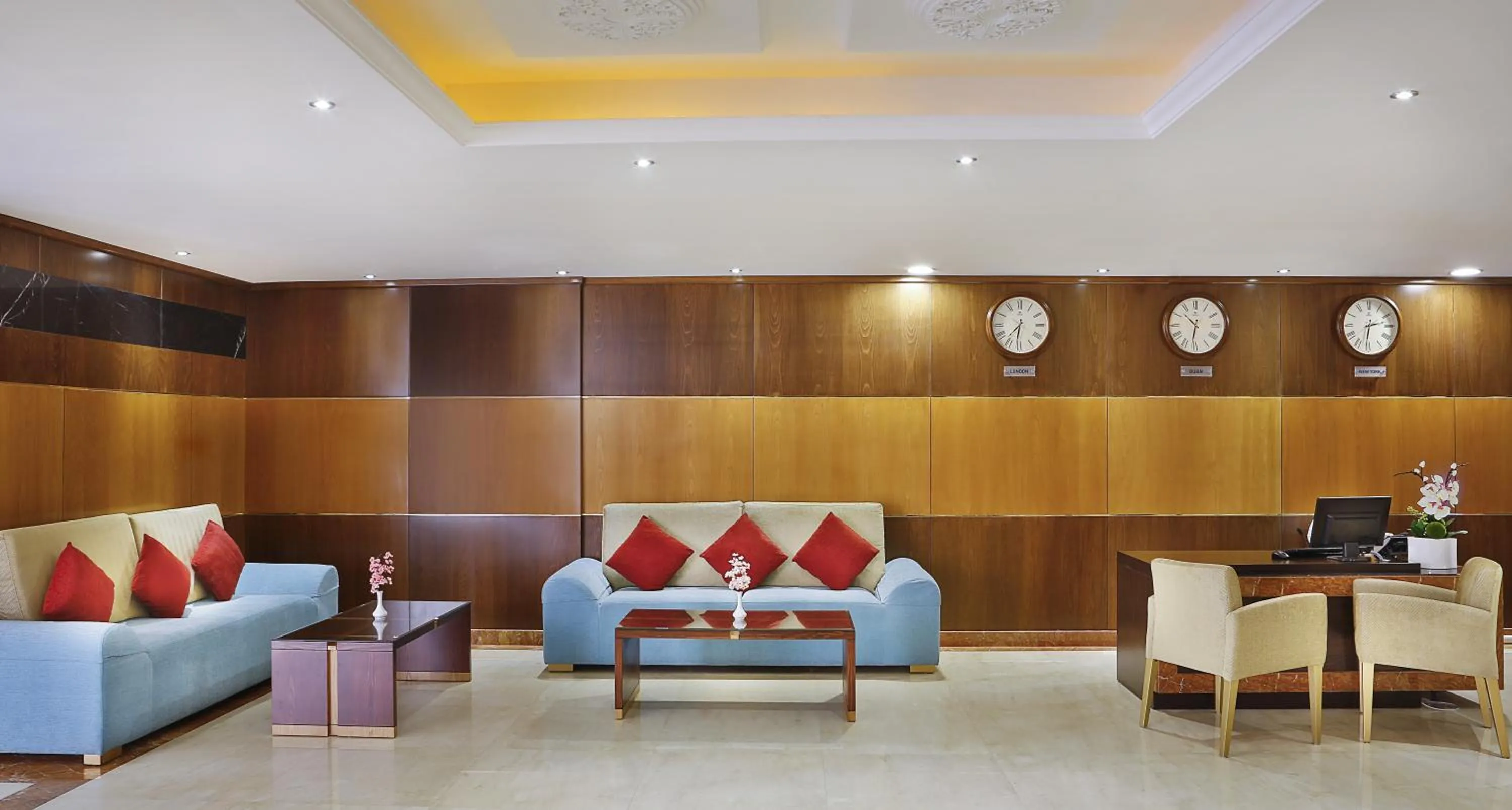 Lobby or reception in Gateway Hotel