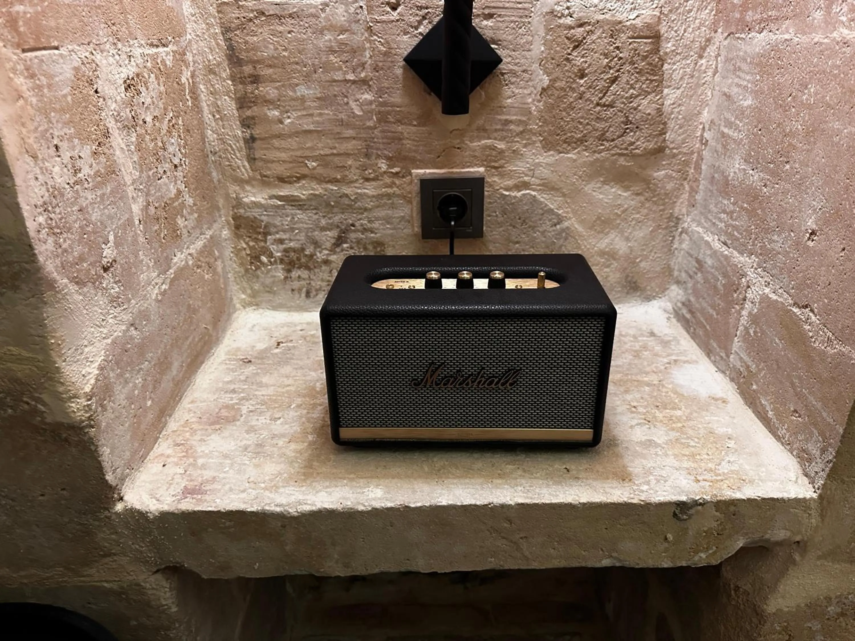 Photo of the whole room in Mirsoum Han