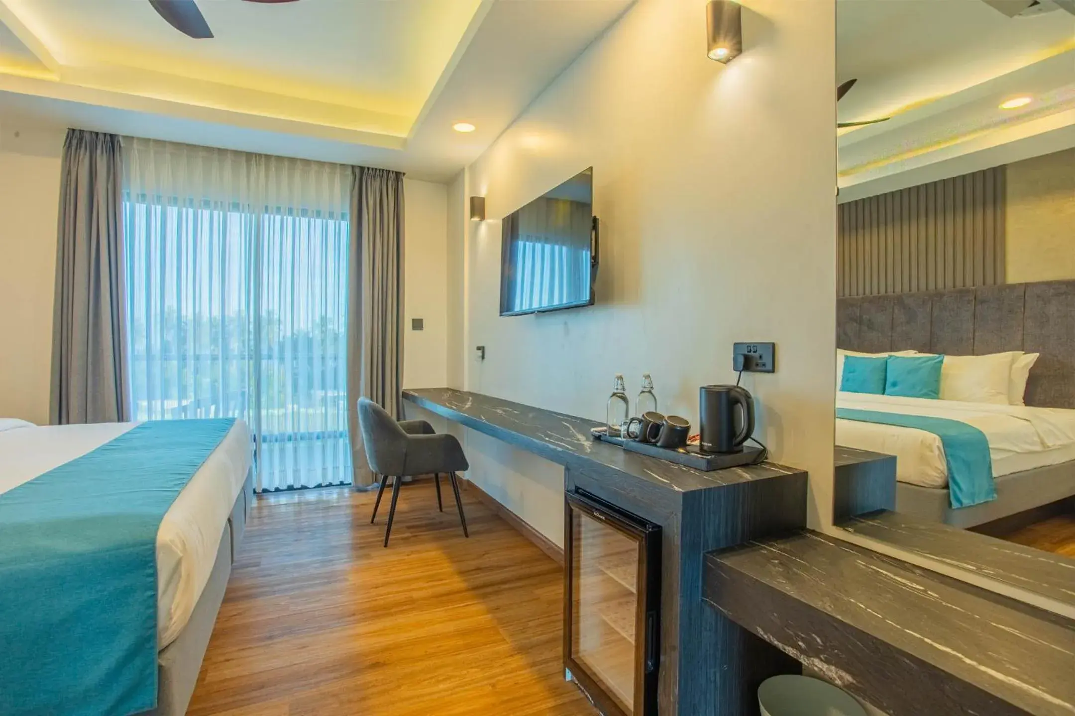 Premier Island View with Balcony - single occupancy in Whaleshark Beach Premier Island View with Balcony - single occupancy in Whaleshark Beach