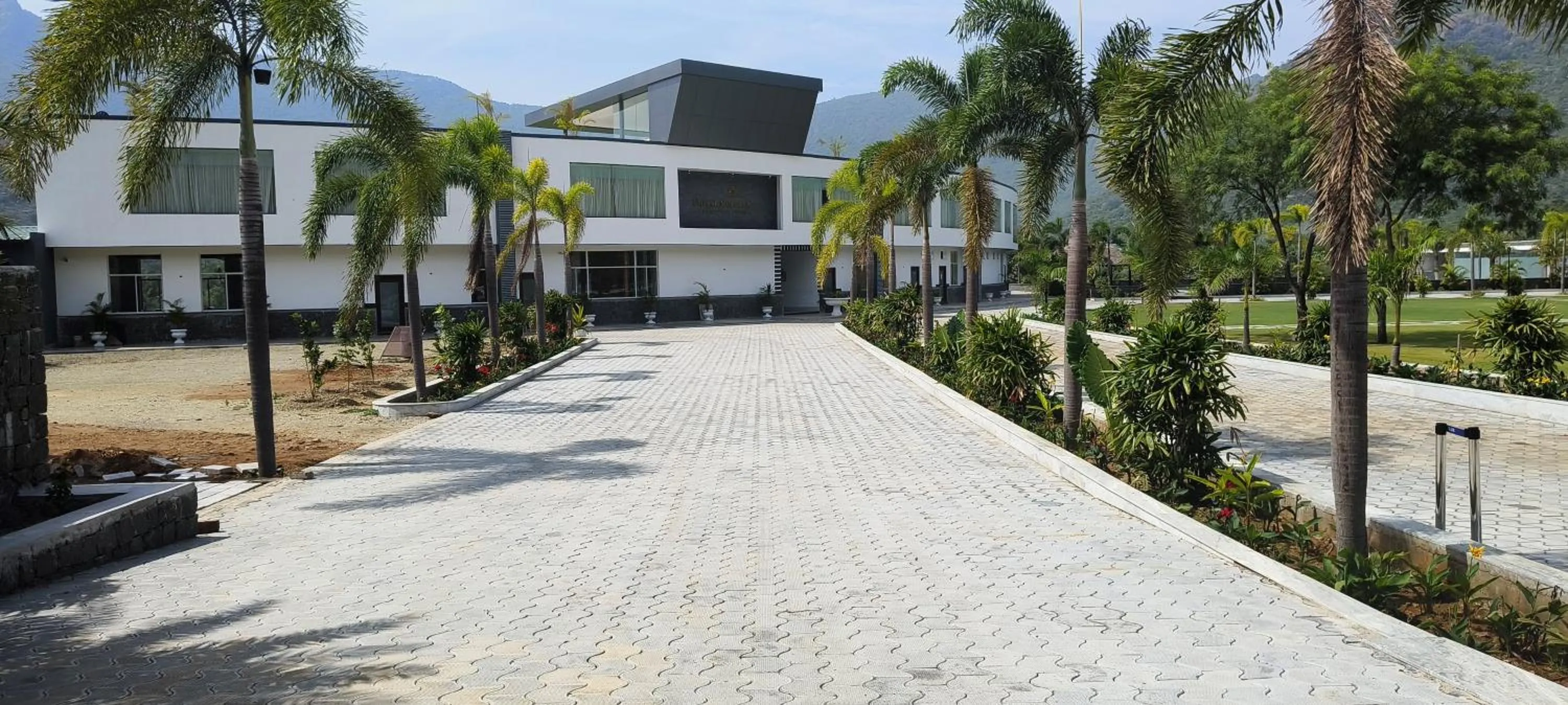 Property building in GVS Club & Forest Meadows