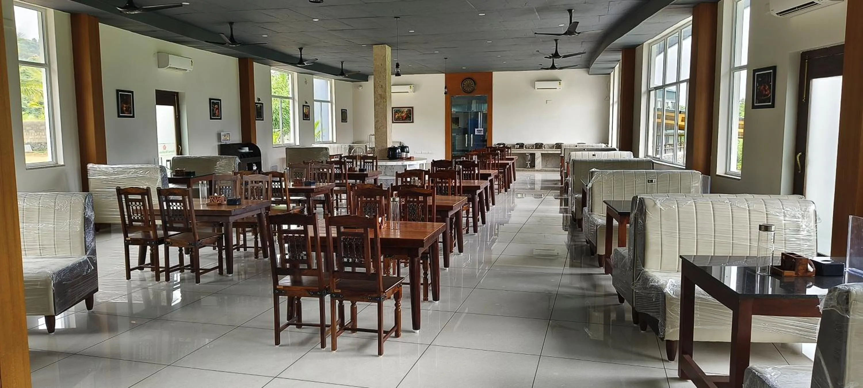 Restaurant/places to eat in GVS Club & Forest Meadows