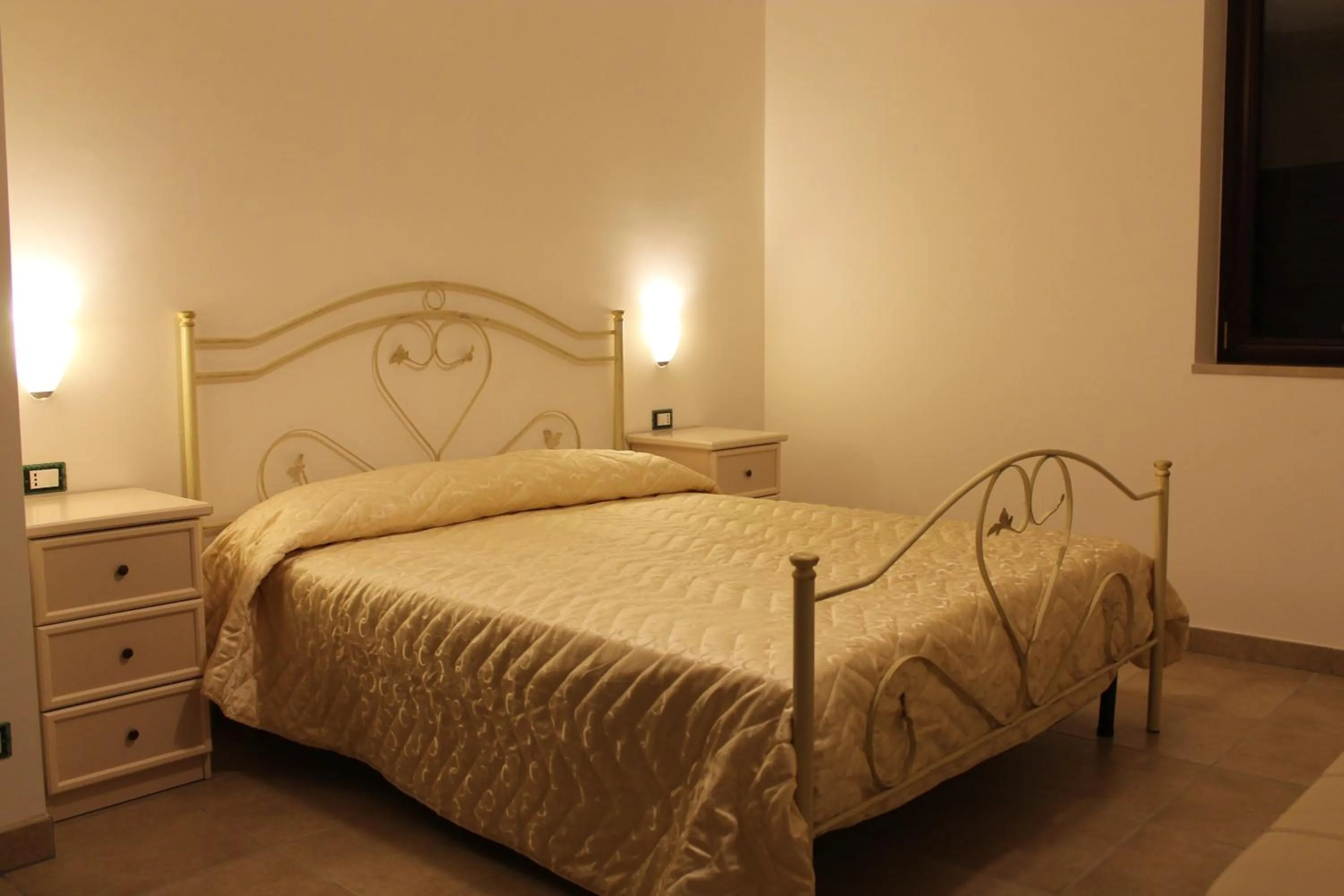Photo of the whole room, Bed in Villa Lorenza