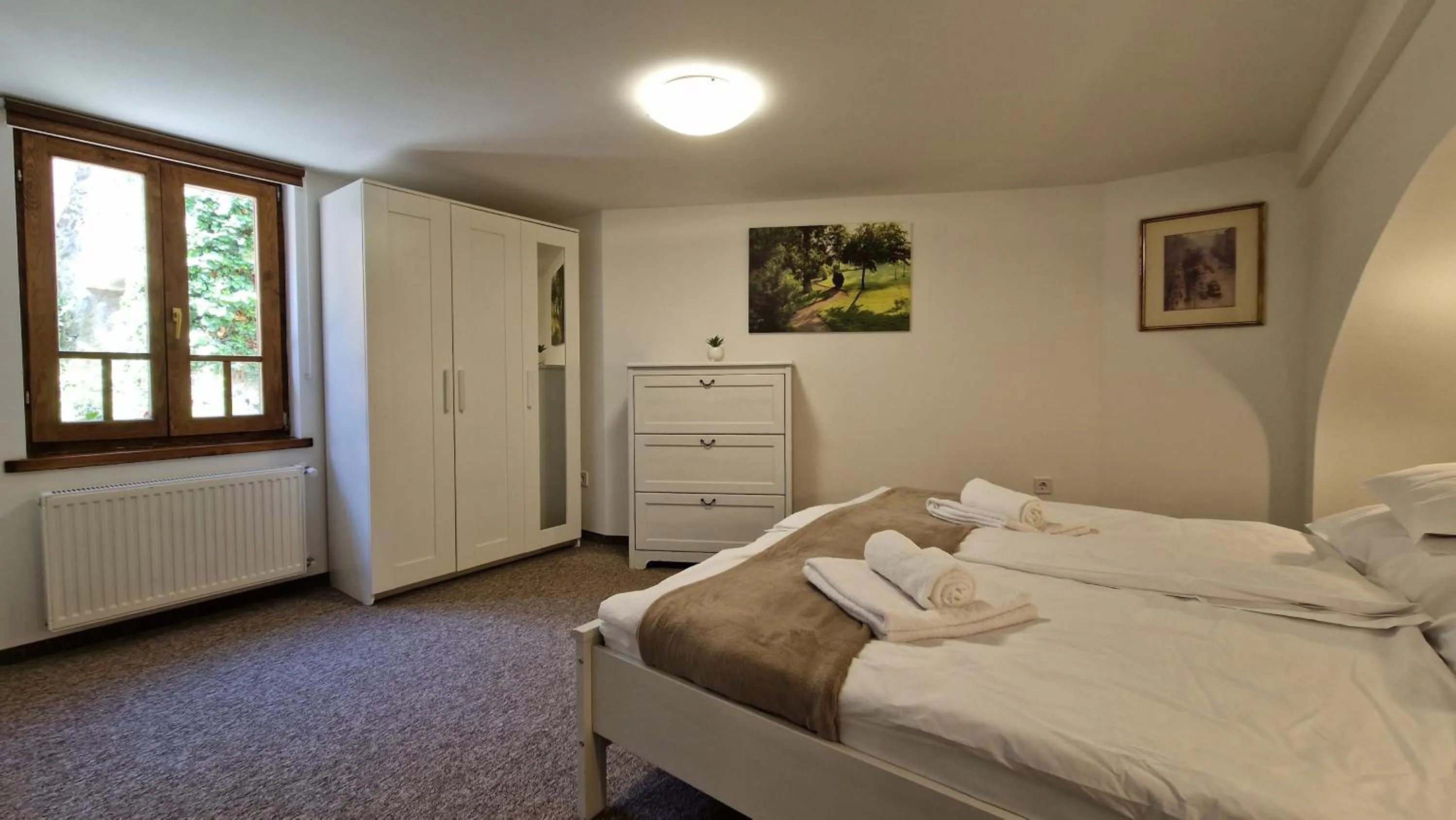 Bed in Red Lion Pub & Apartments Szentendre