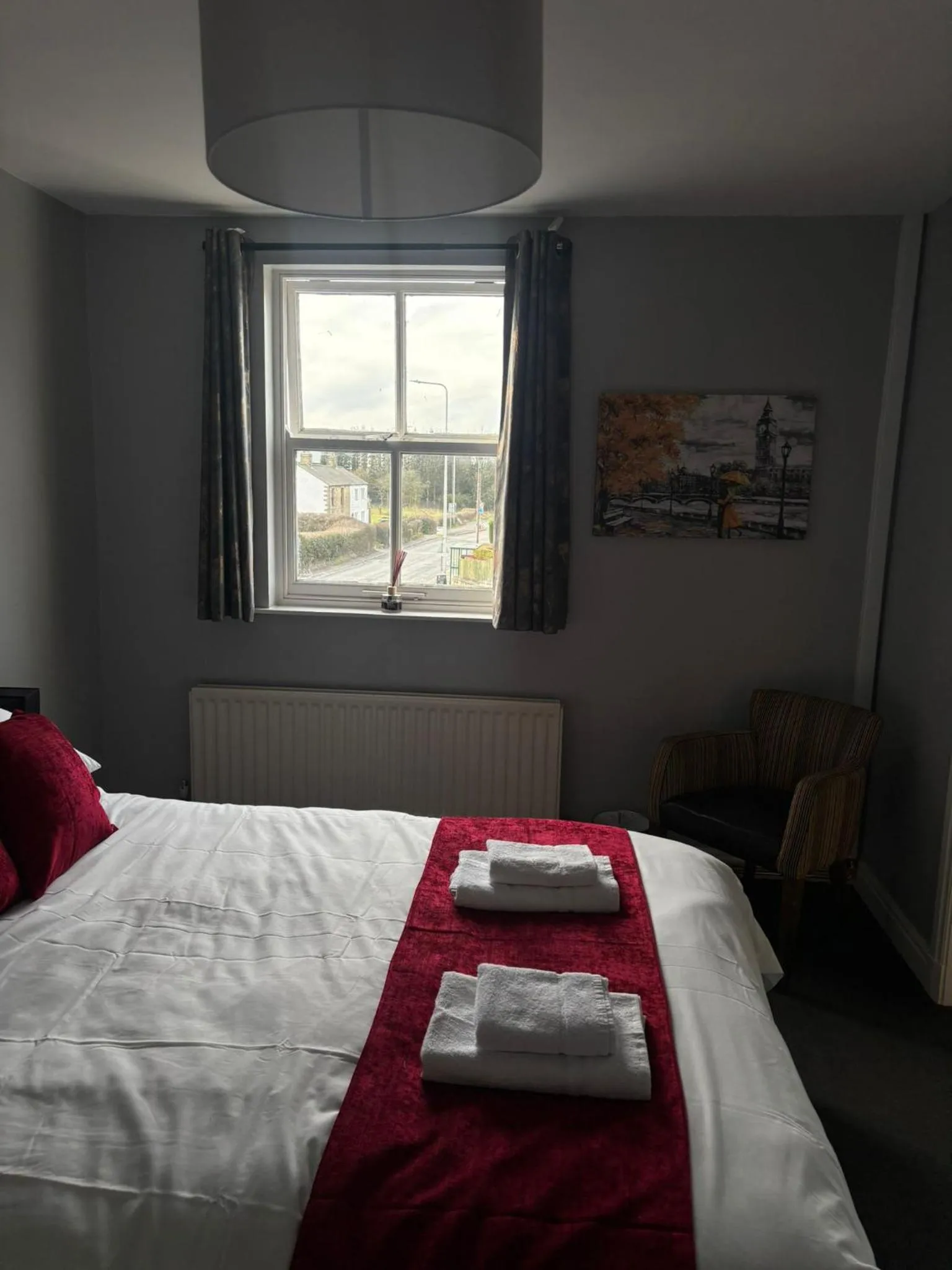 Bed in Feildens Arms Hotel