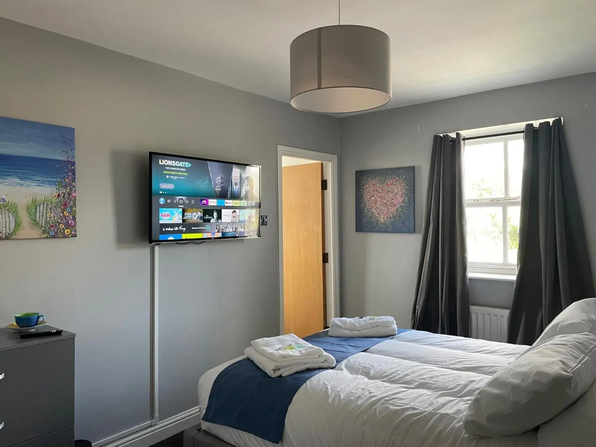 Deluxe Double Room with Bath in Feildens Arms Hotel Deluxe Double Room with Bath in Feildens Arms Hotel