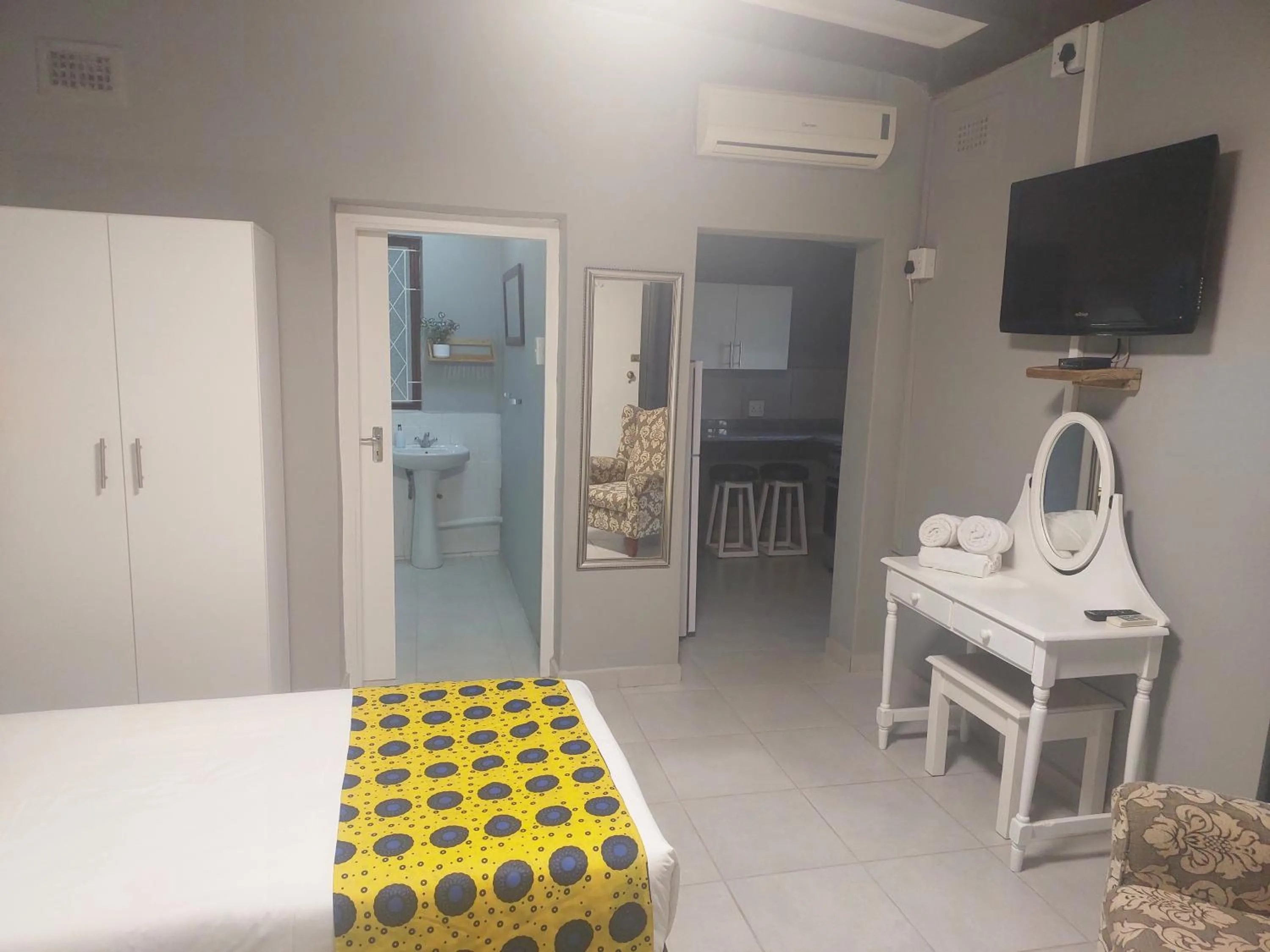 Bed in Fairway Guest Lodge