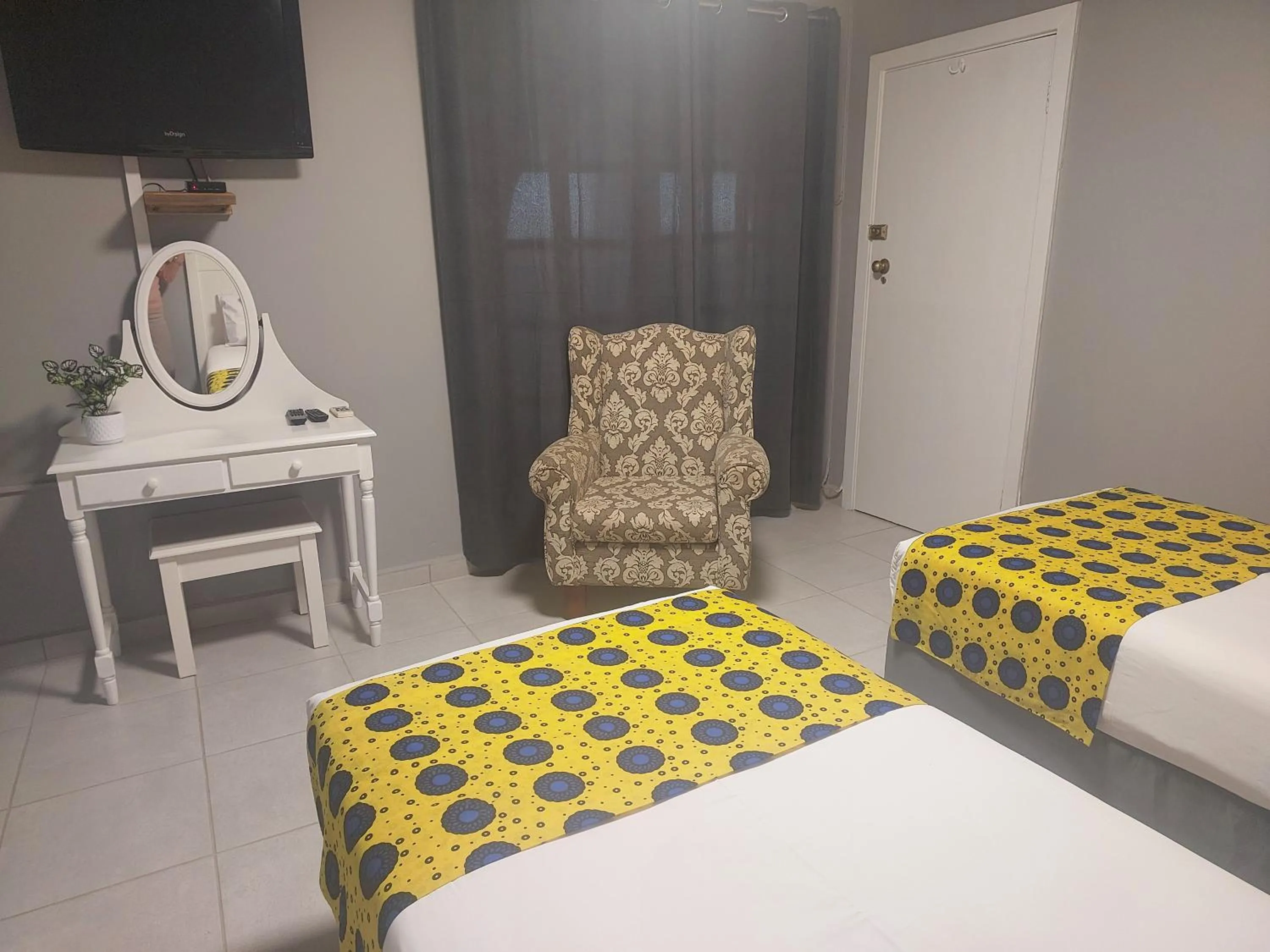 Bed in Fairway Guest Lodge