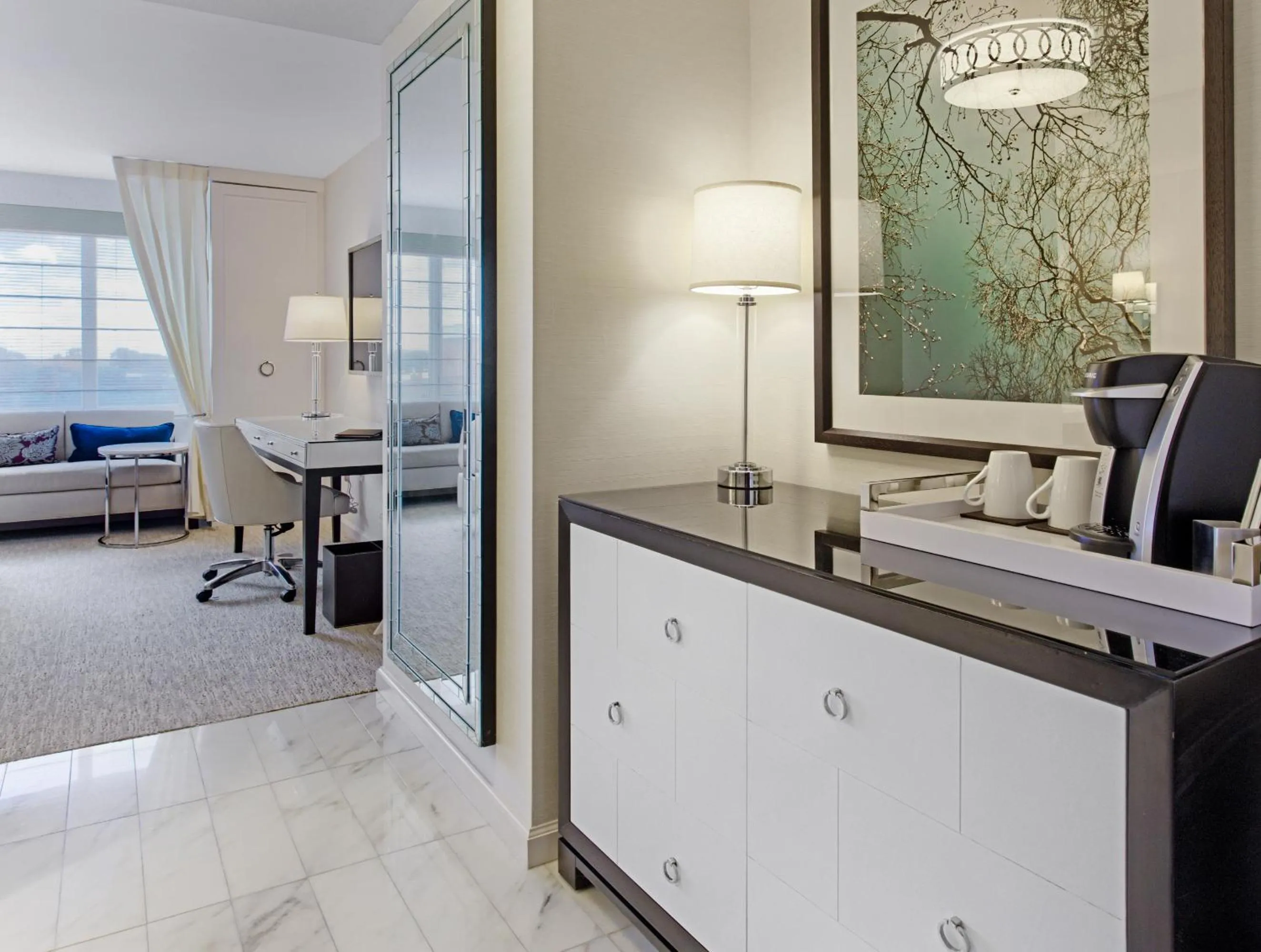 Bedroom, Bed in The H Hotel