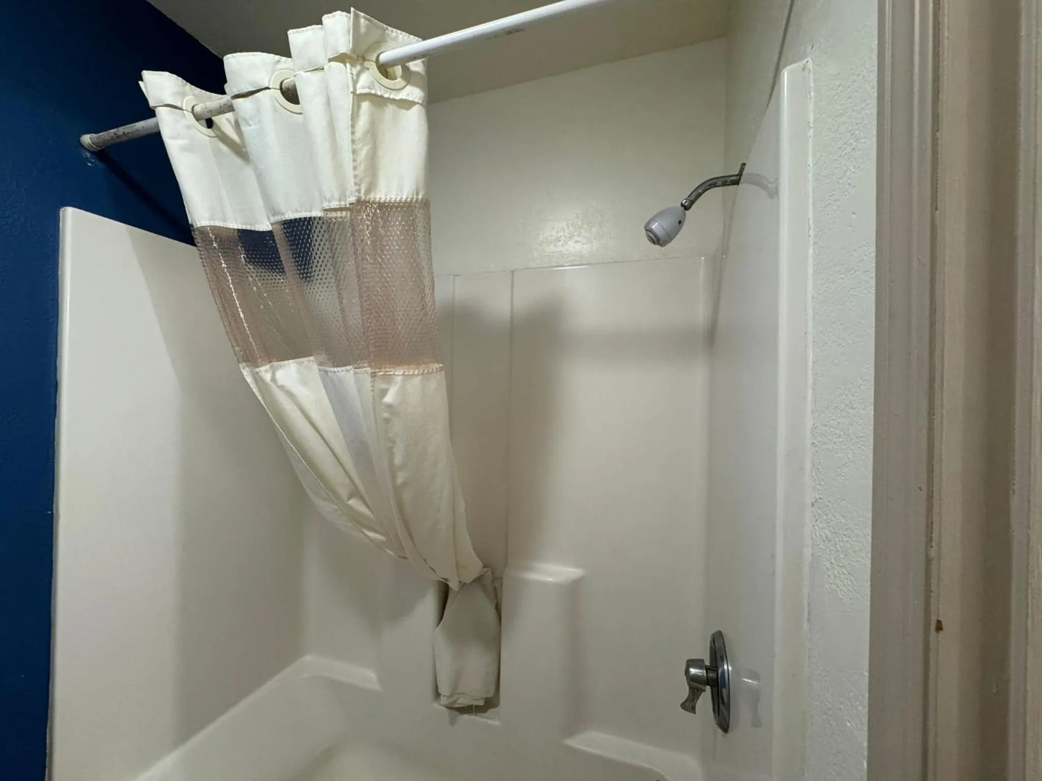 Shower in Express inn Junction city