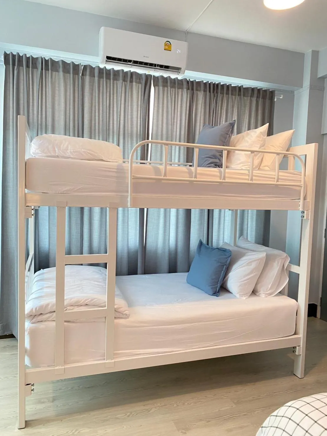 Bed in Triple J hotel Trang