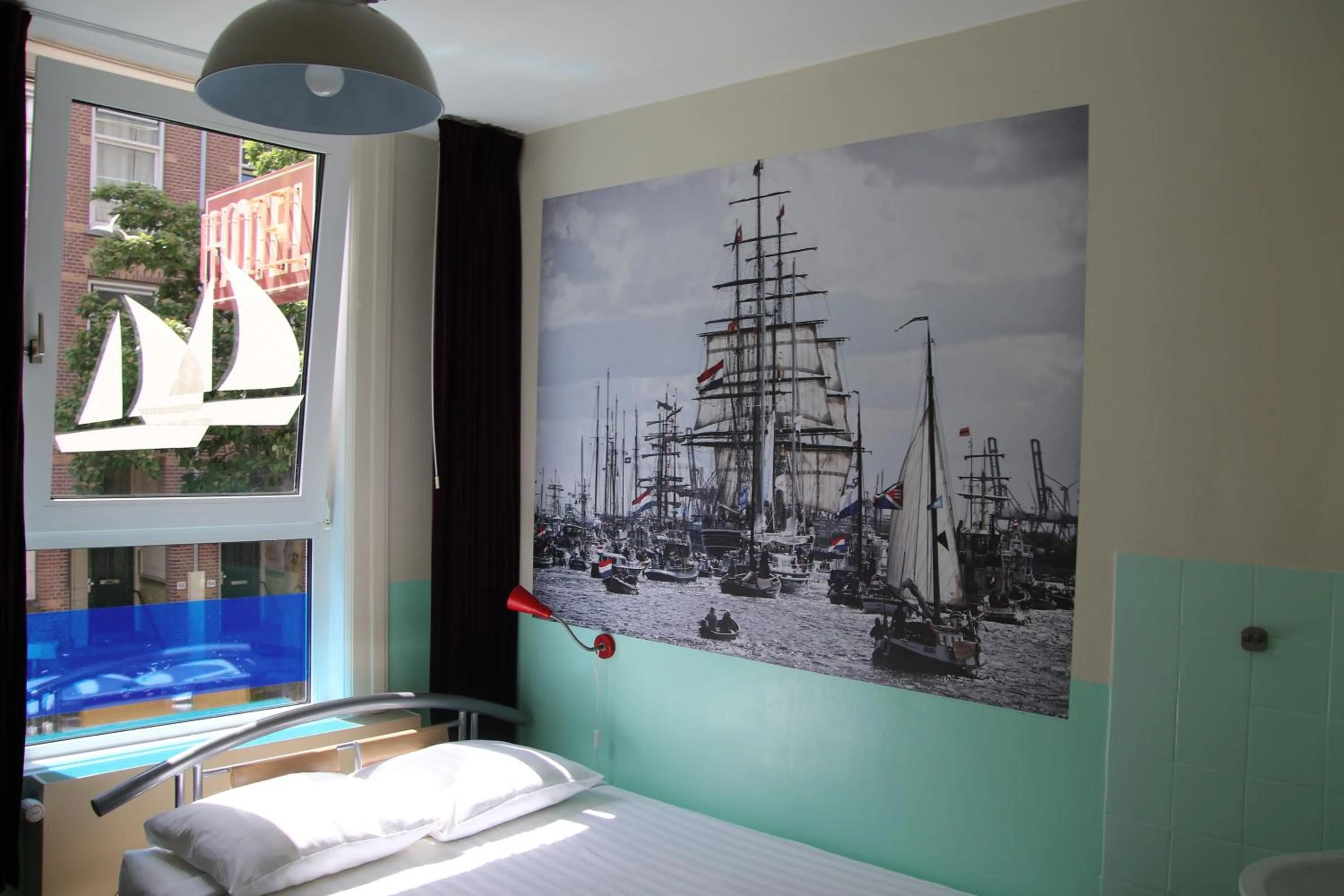 Decorative detail, Bed in Bicycle Hotel Amsterdam