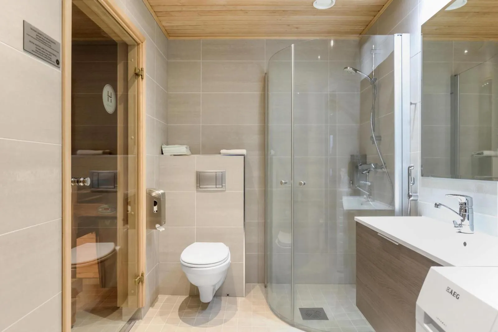 Bathroom in Aateli Lakeside Chalets - former Vuokatti Suites
