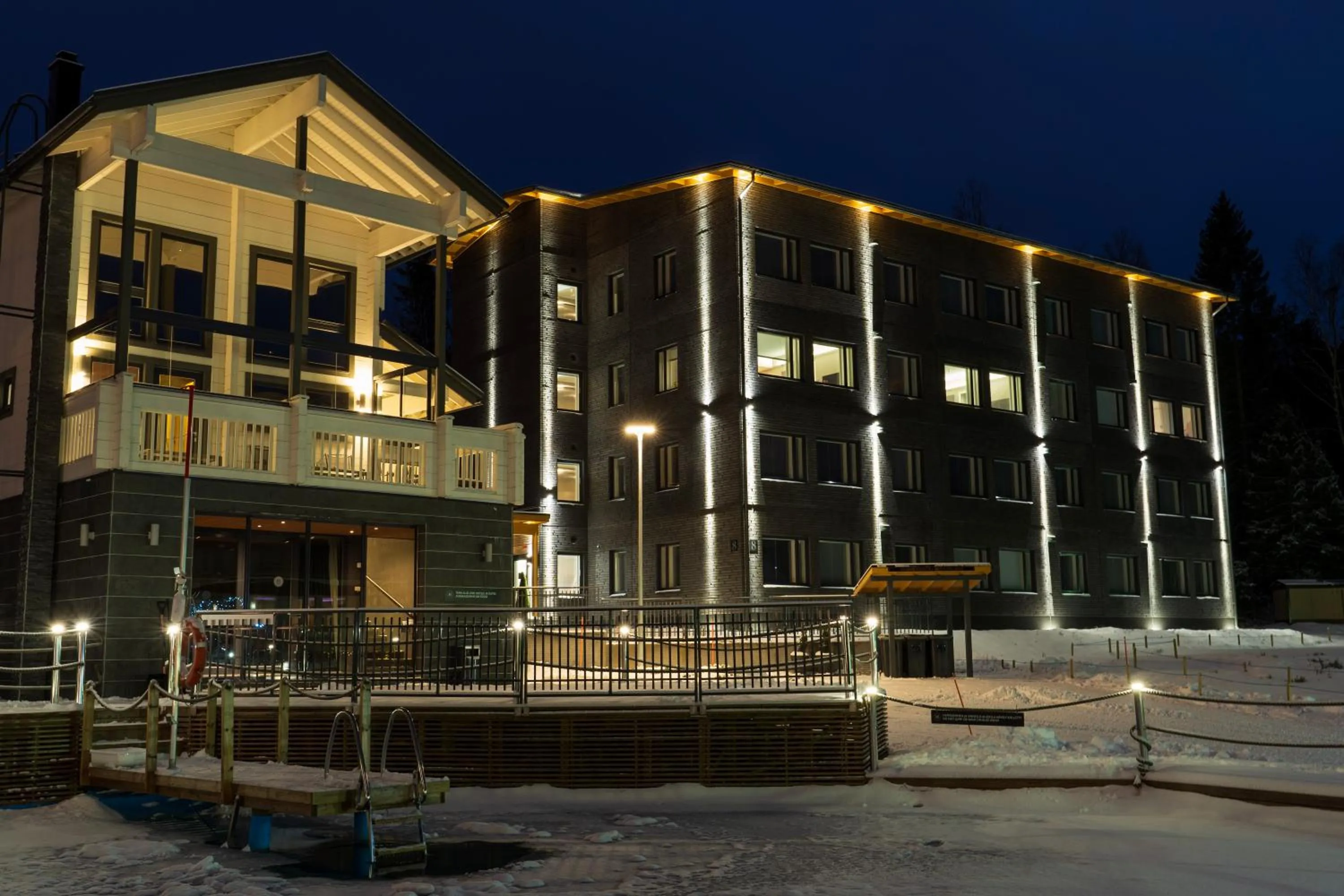 Property building in Aateli Lakeside Chalets - former Vuokatti Suites