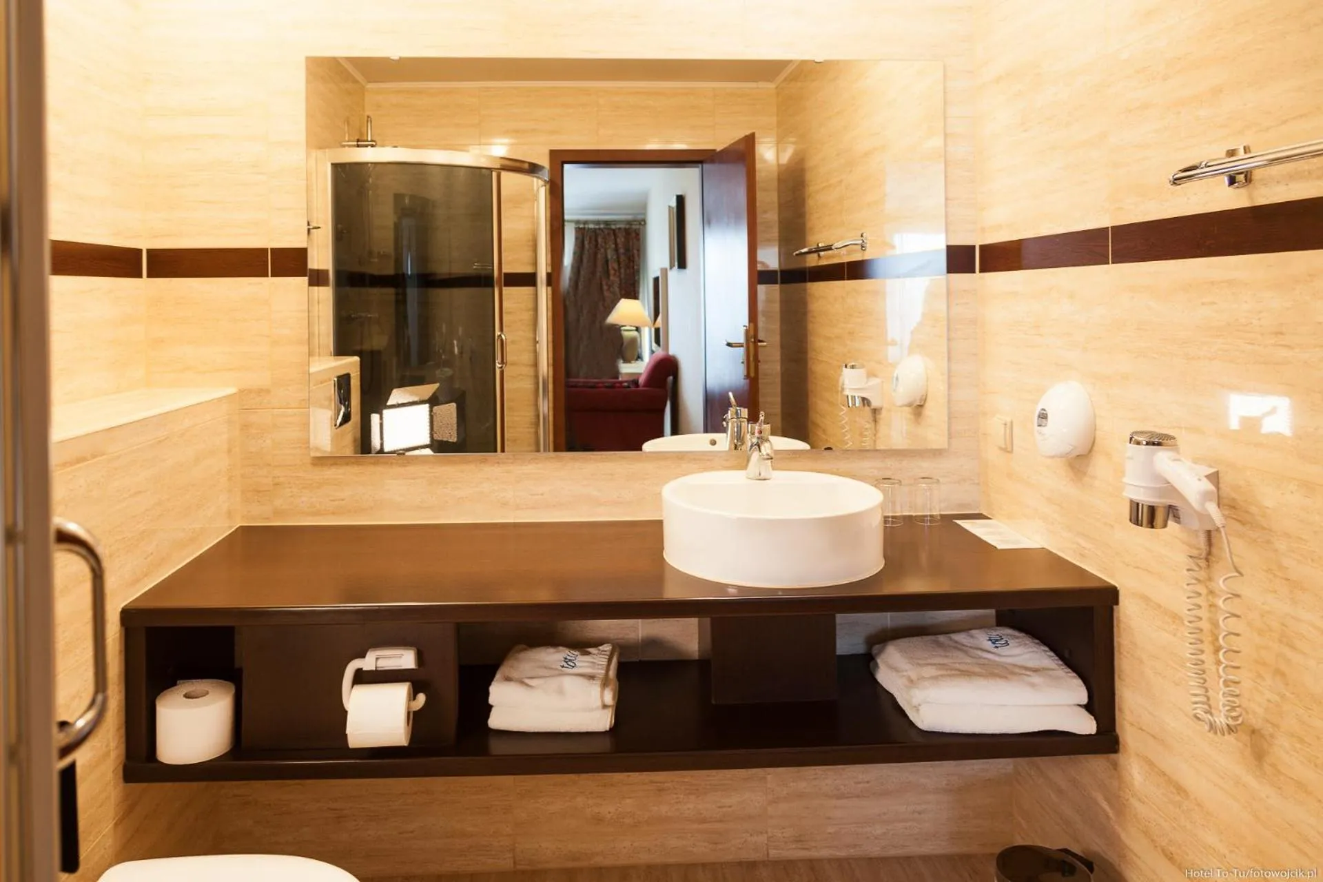 Bathroom in To Tu