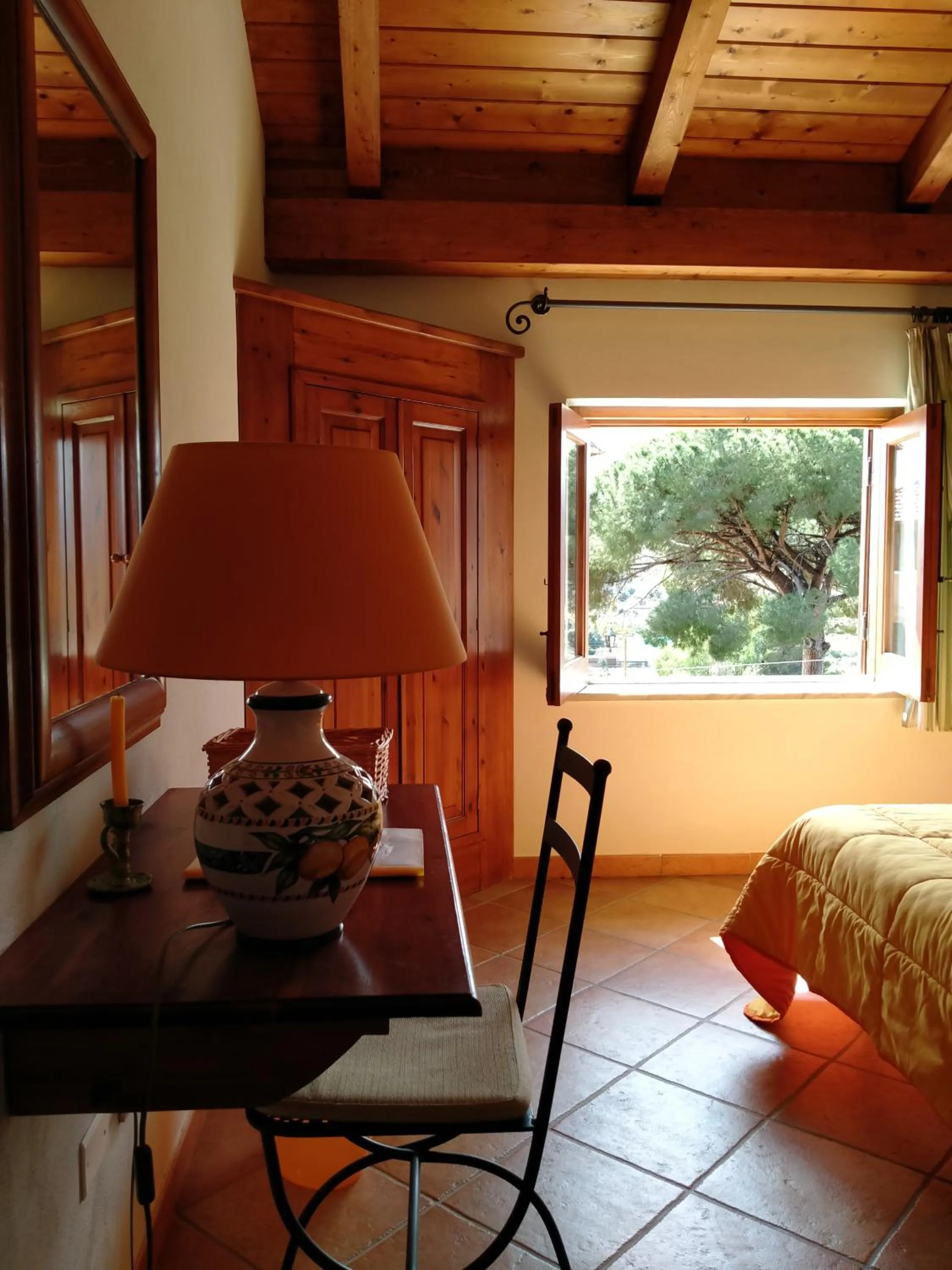 Spring in Villa Paladino Solunto