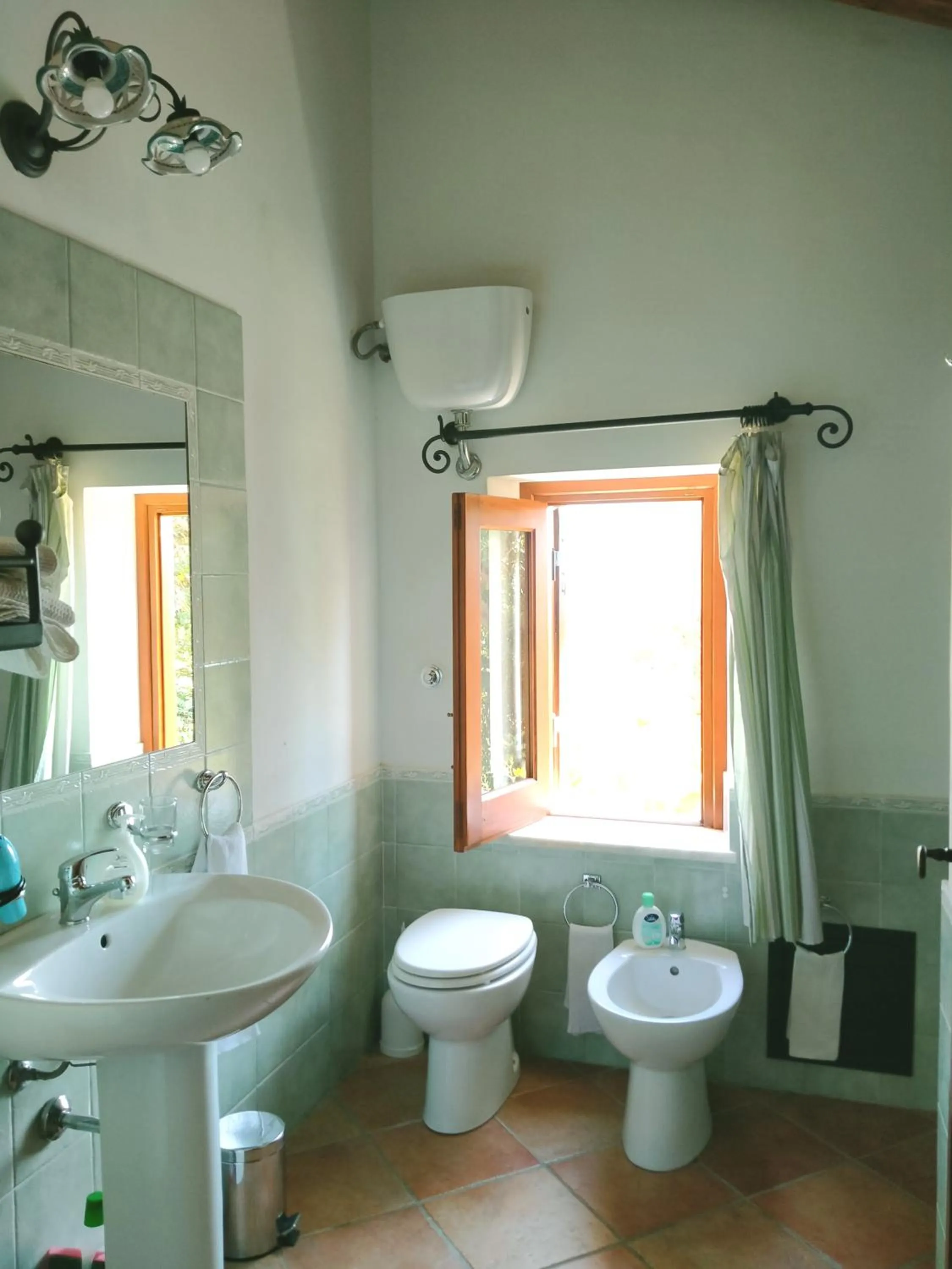 Toilet in Villa Paladino Solunto