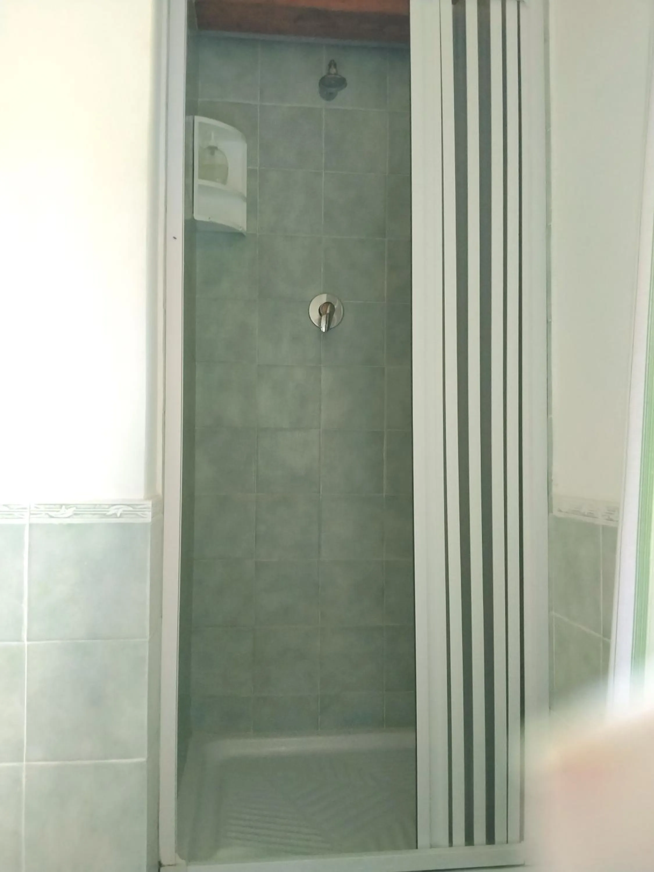 Shower in Villa Paladino Solunto