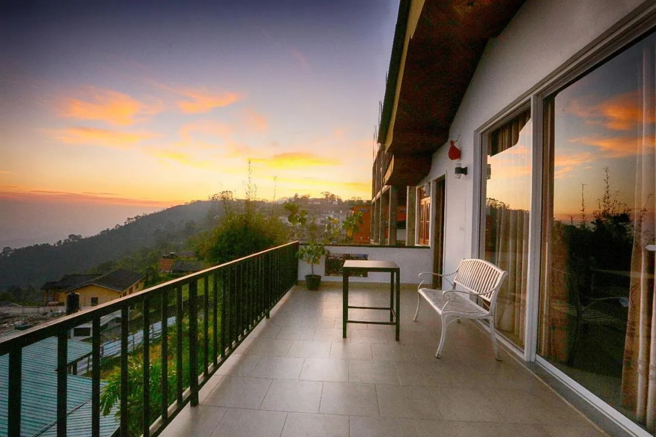 Srilak View Holiday Inn