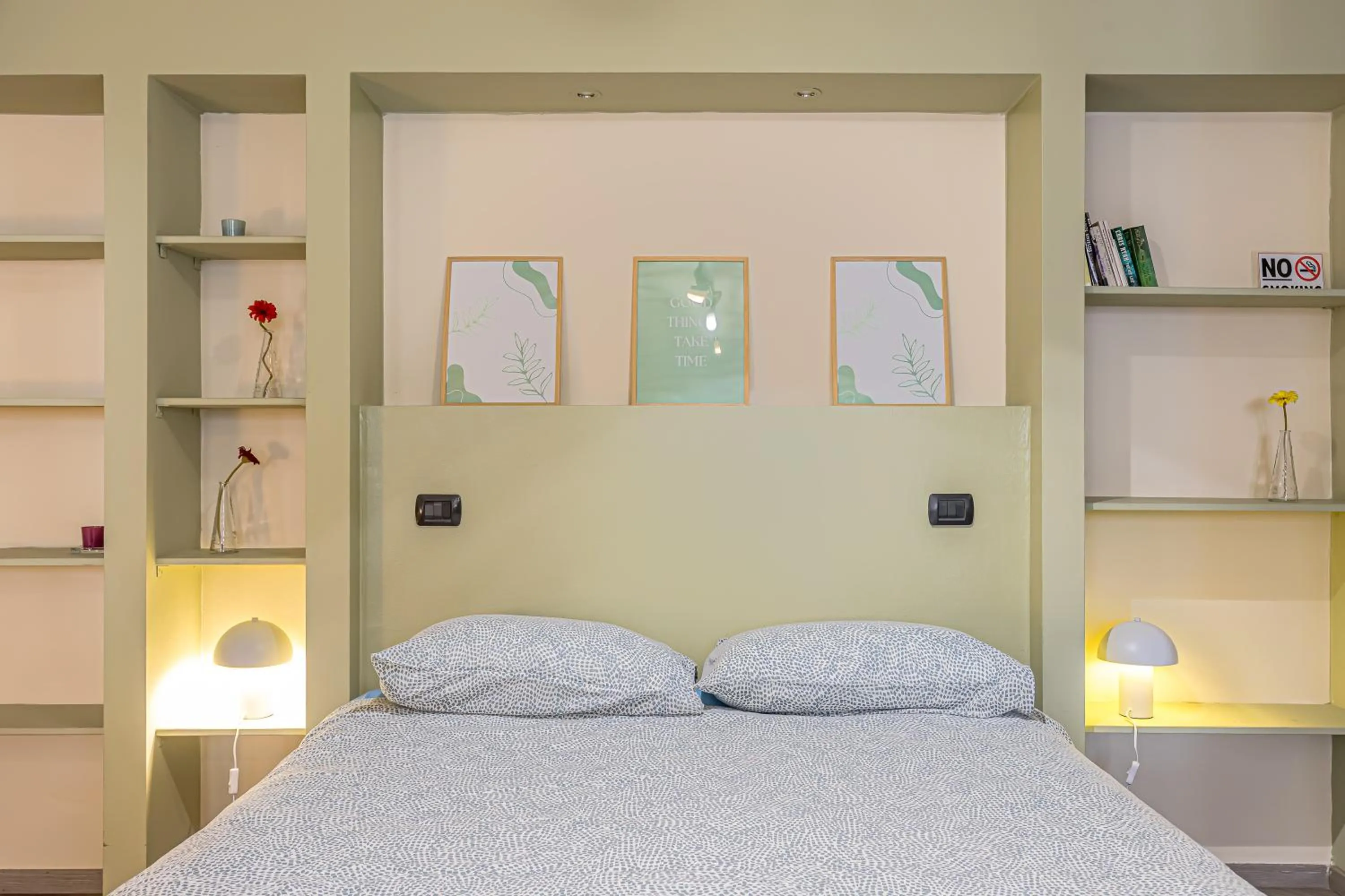 Appartamento Aleph with private parking, next train station