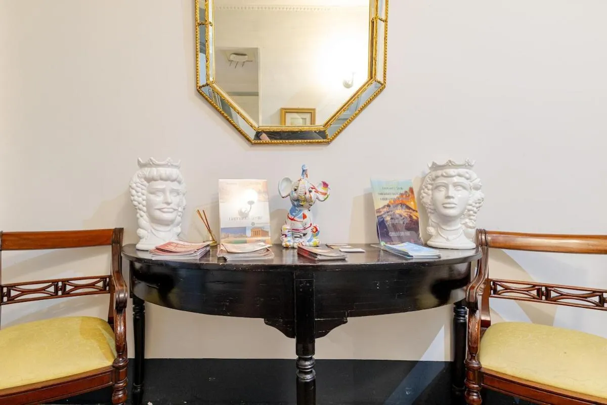 Living room in Elephant's Smile B&B