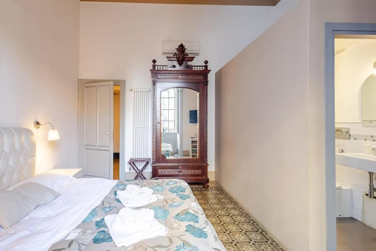 Bed in Elephant's Smile B&B