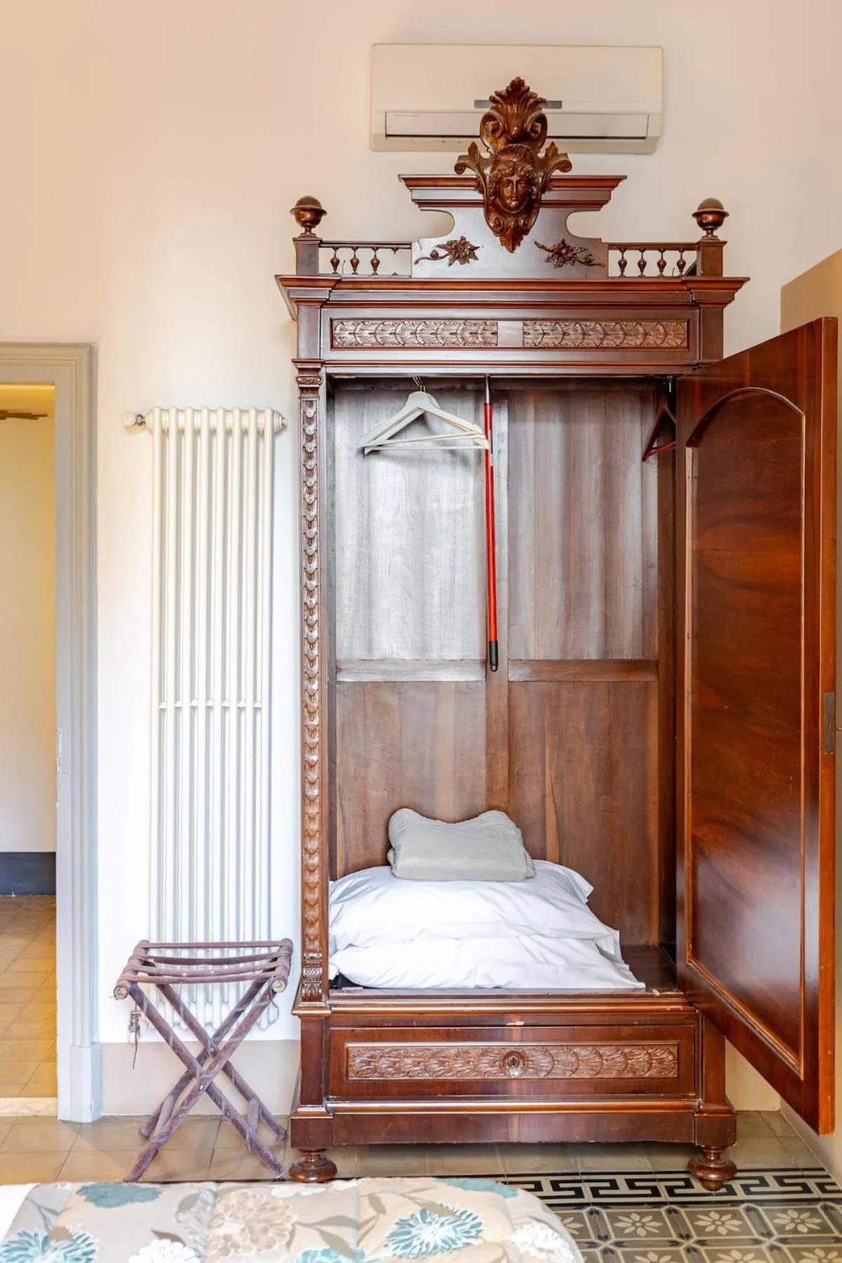 Photo of the whole room, Bed in Elephant's Smile B&B