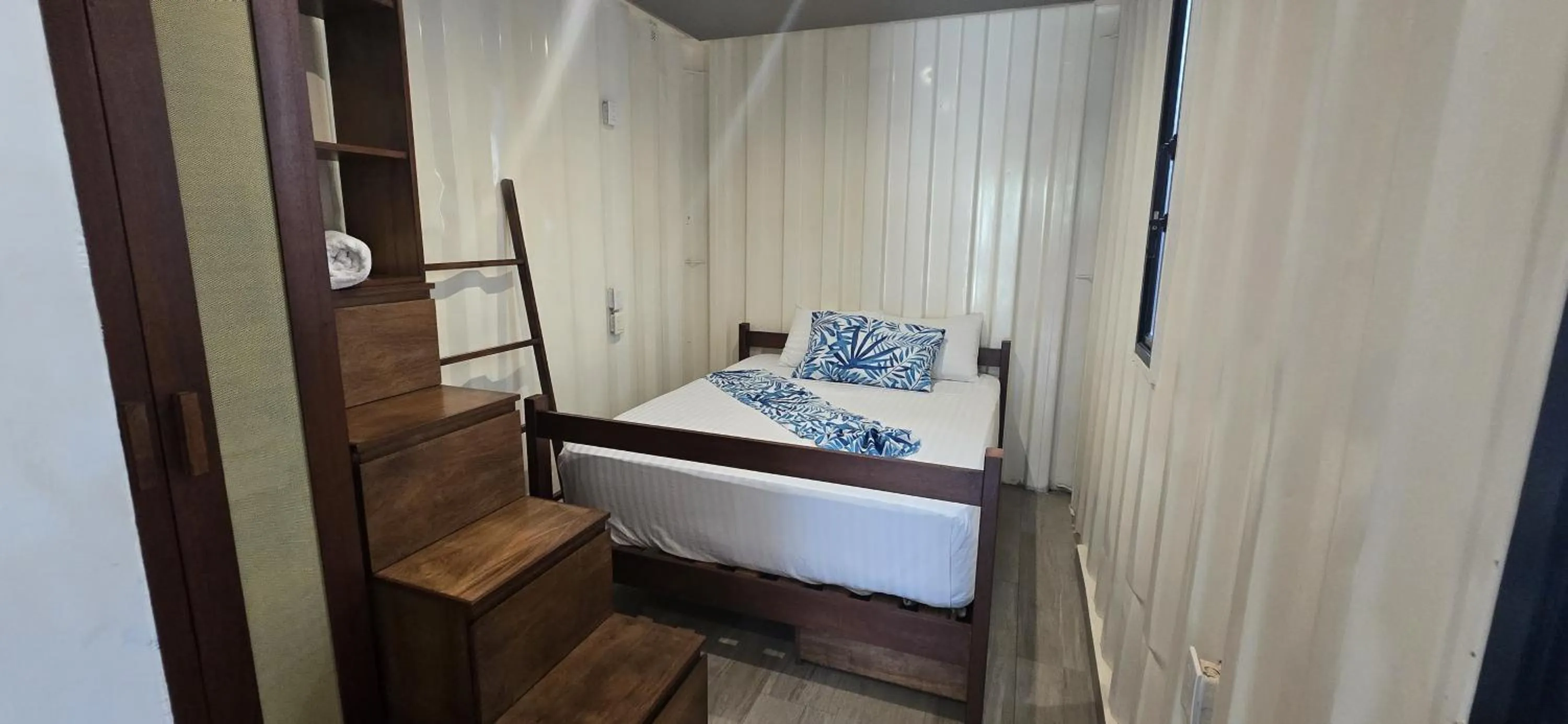Bed in Containers Bacalar