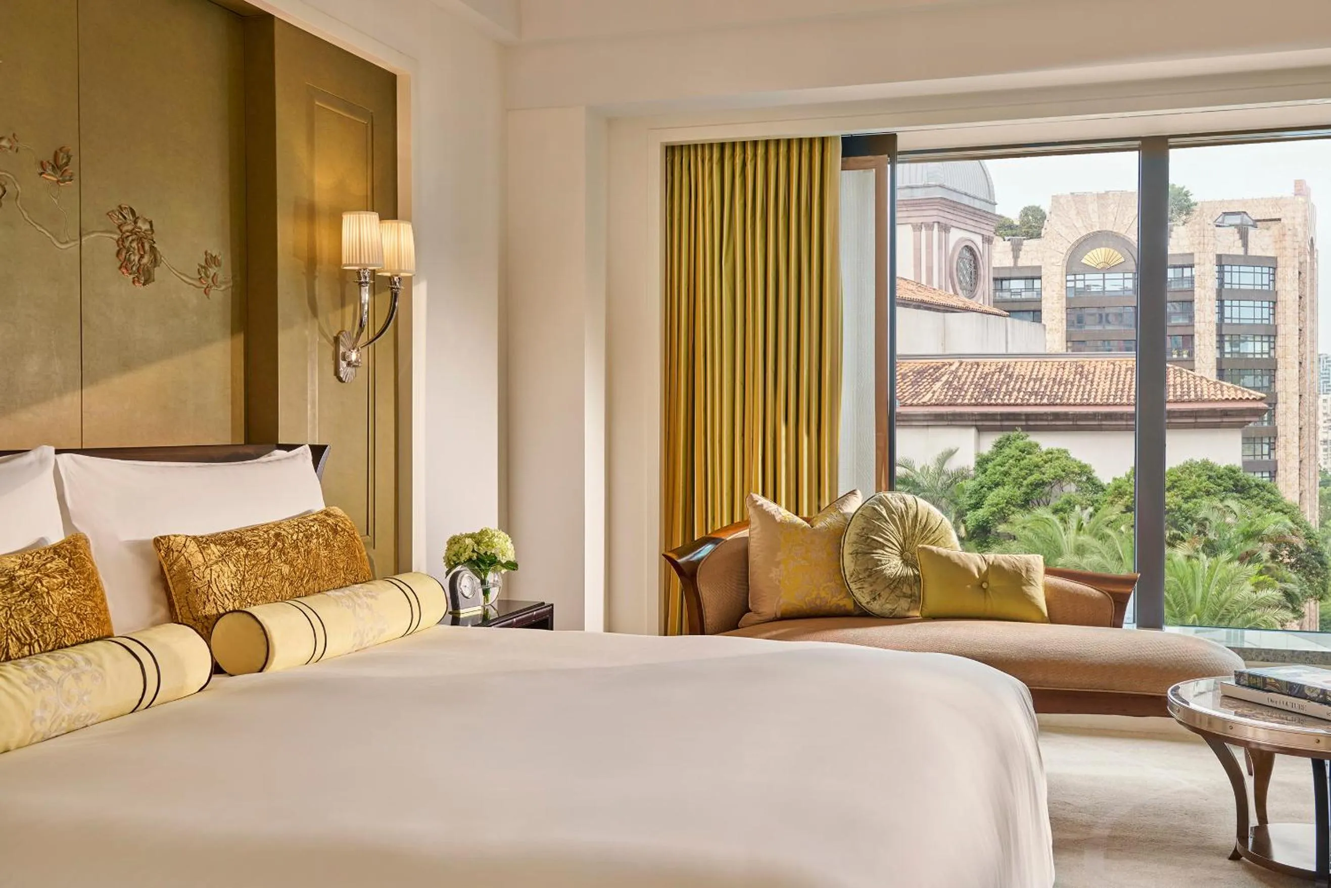 Bed in Mandarin Oriental, Taipei