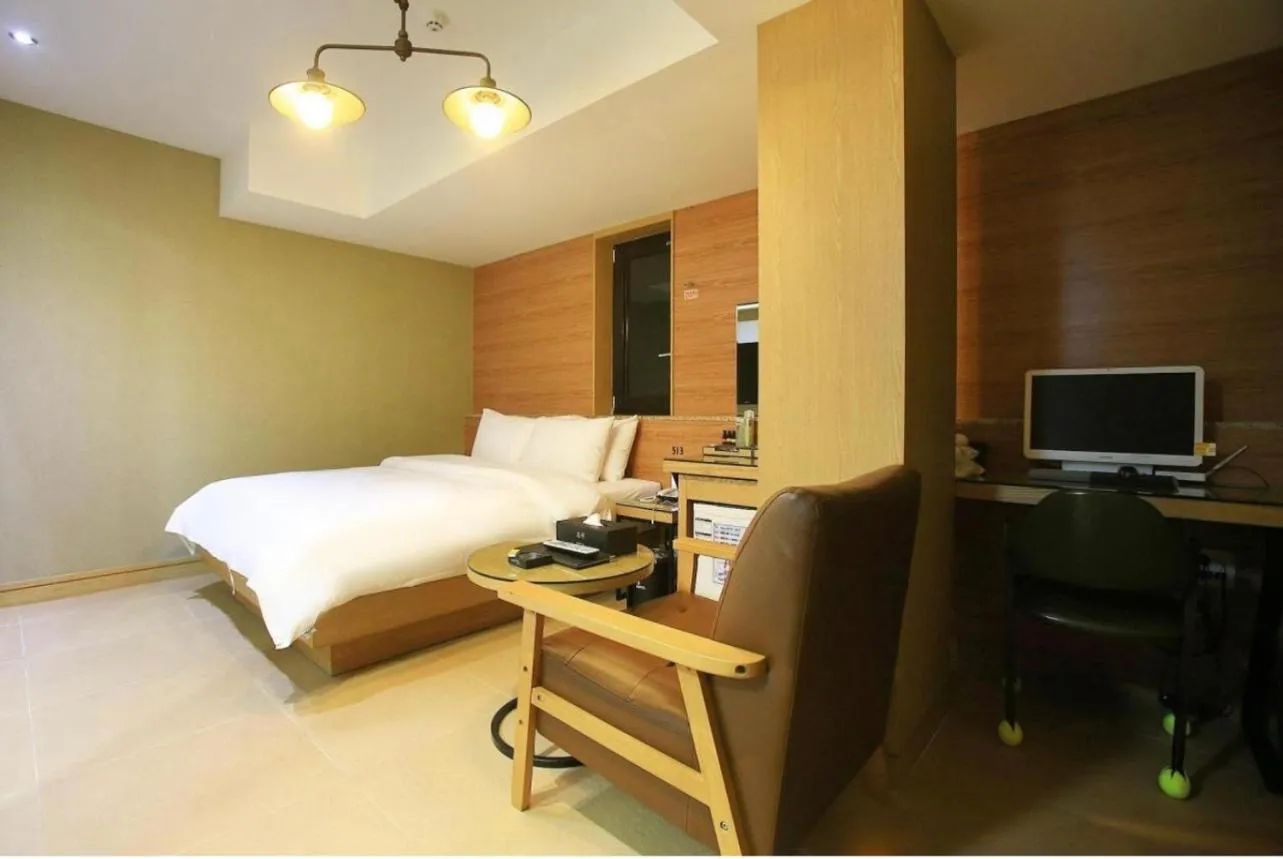 Bed in HOTEL MYEONG JAK