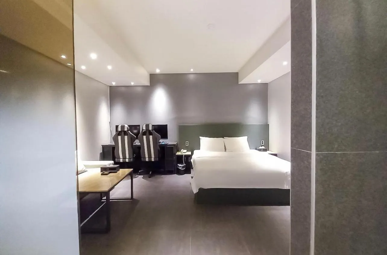 Bed in HOTEL MYEONG JAK