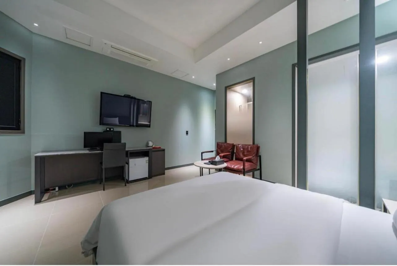 Bed in HOTEL MYEONG JAK