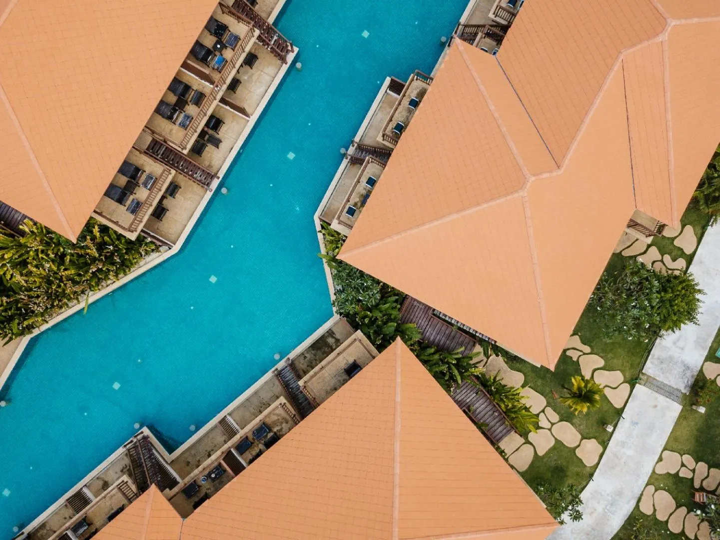 Day in Blue Bay Resort - Access to Pool and Beach-Phuket & Krabi