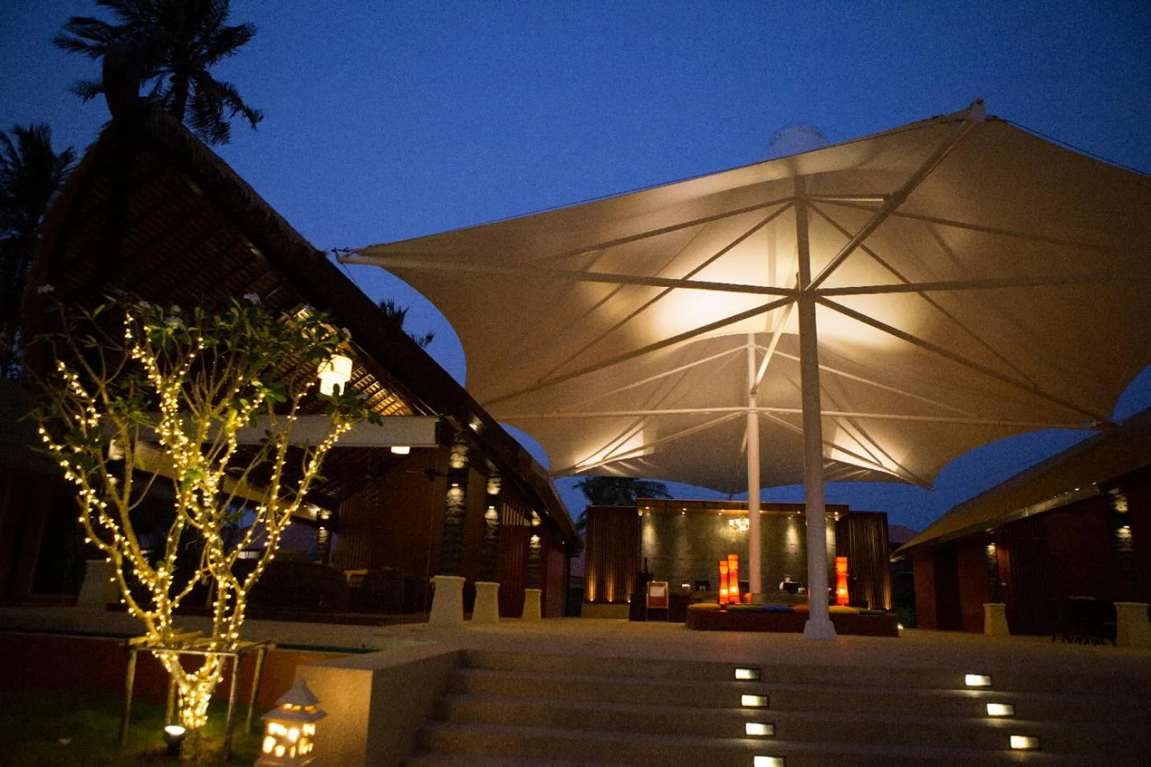 Property building in Blue Bay Resort - Access to Pool and Beach-Phuket & Krabi