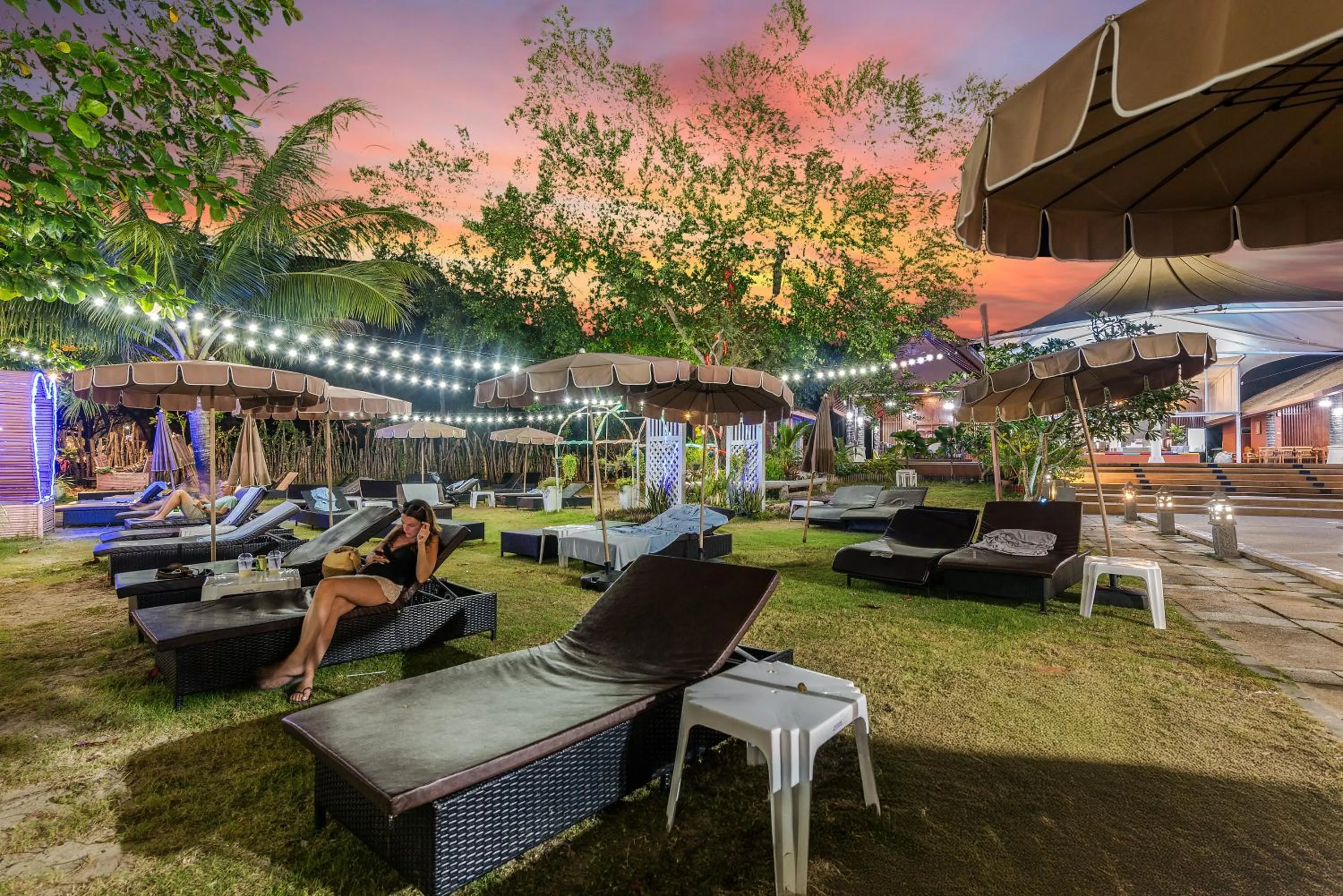 Night in Blue Bay Resort - Access to Pool and Beach-Phuket & Krabi