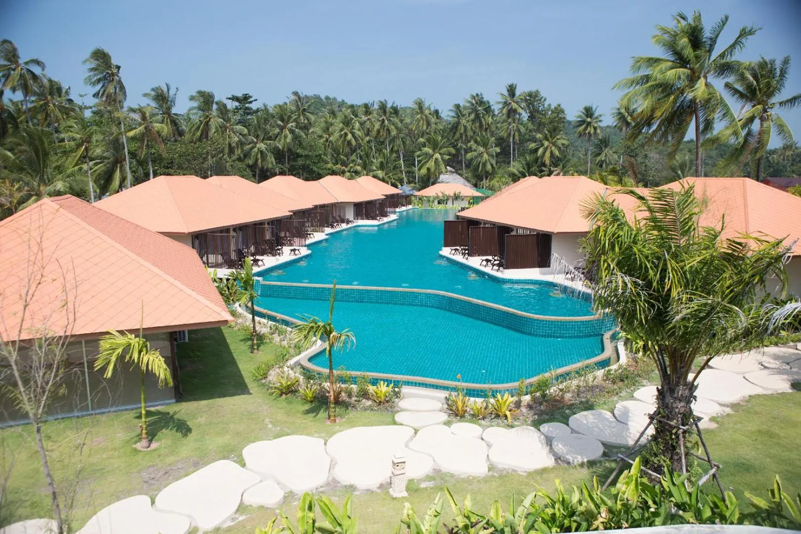 Day in Blue Bay Resort - Access to Pool and Beach-Phuket & Krabi