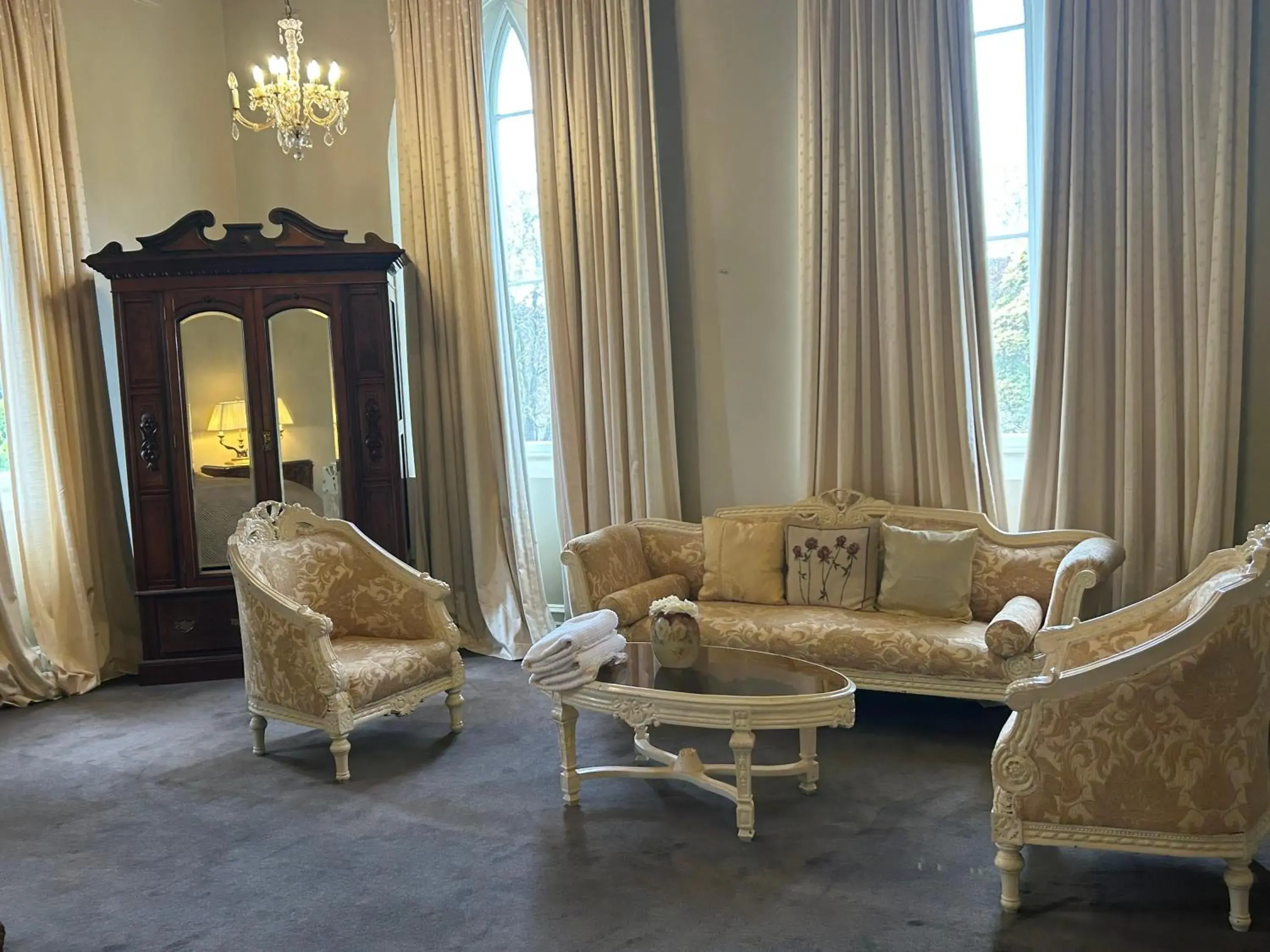 King Room with Garden View in Convent at Koroit King Room with Garden View in Convent at Koroit