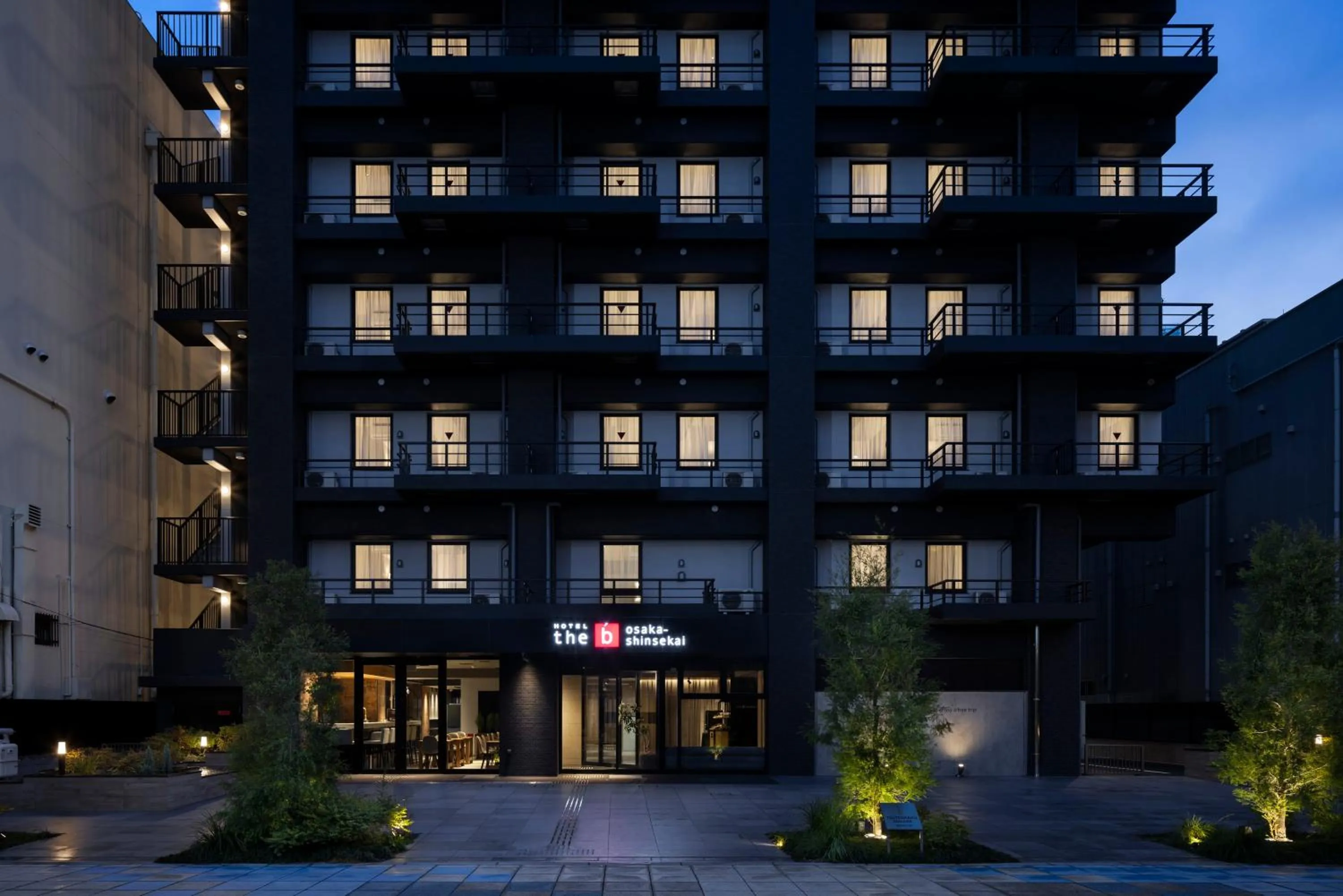 Property building in the b osaka-shinsekai