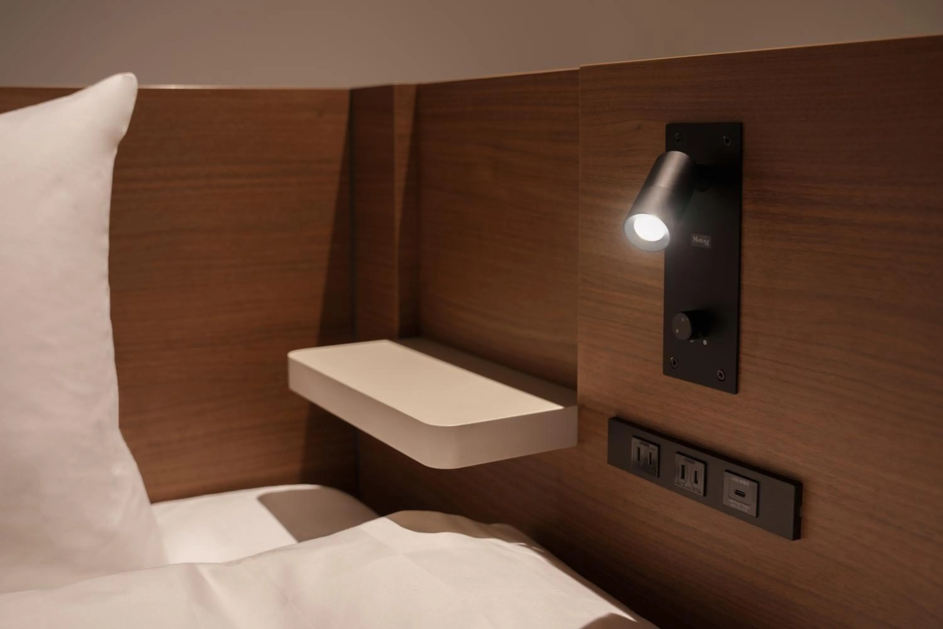 Photo of the whole room in the b osaka-shinsekai