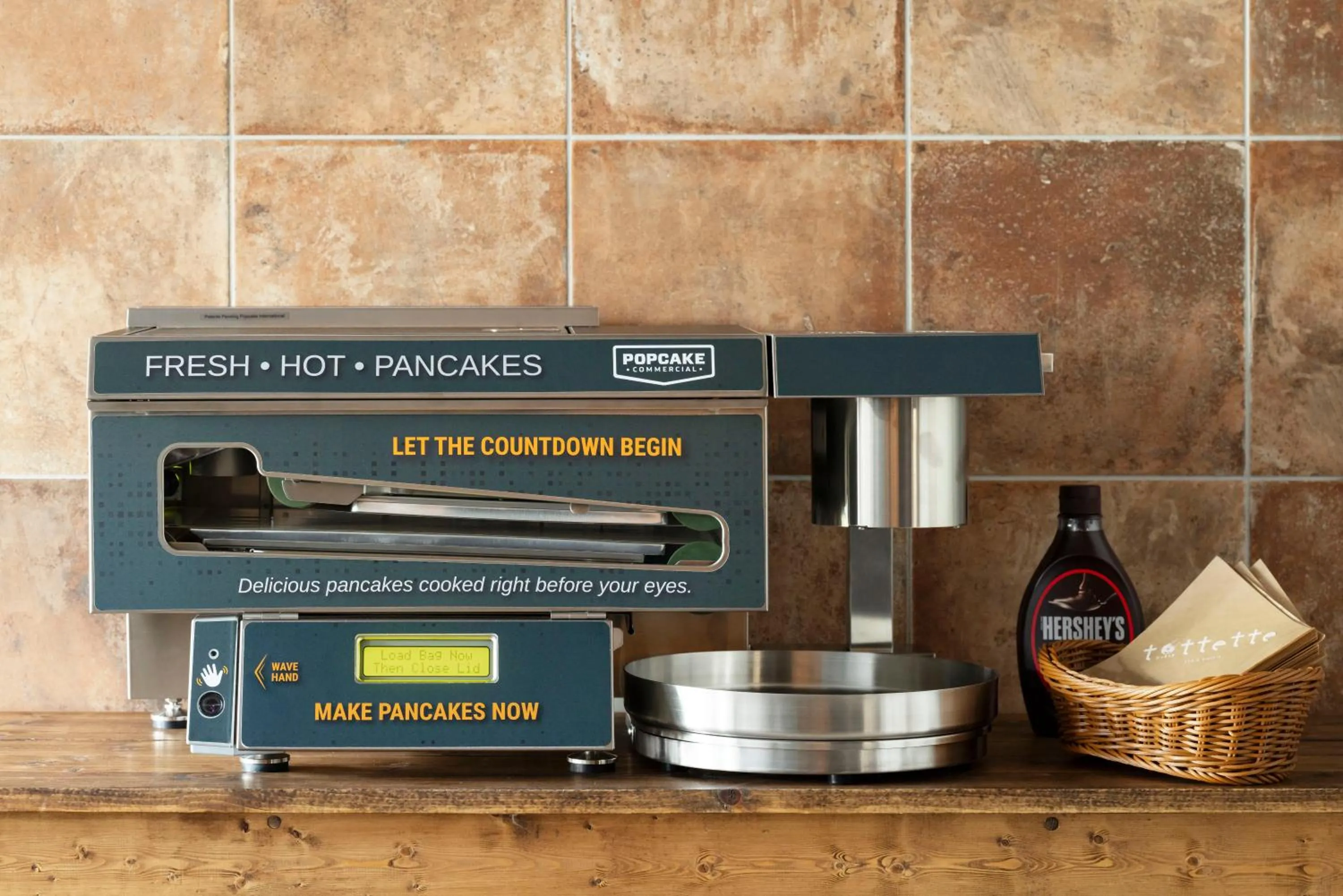 Area and facilities in the b osaka-shinsekai